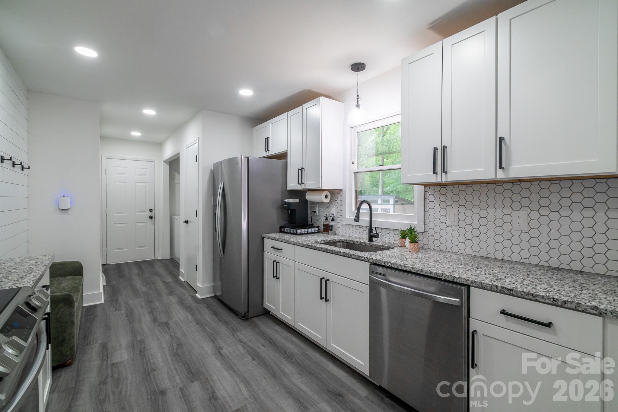 2406 Bearskin Lane — Monroe