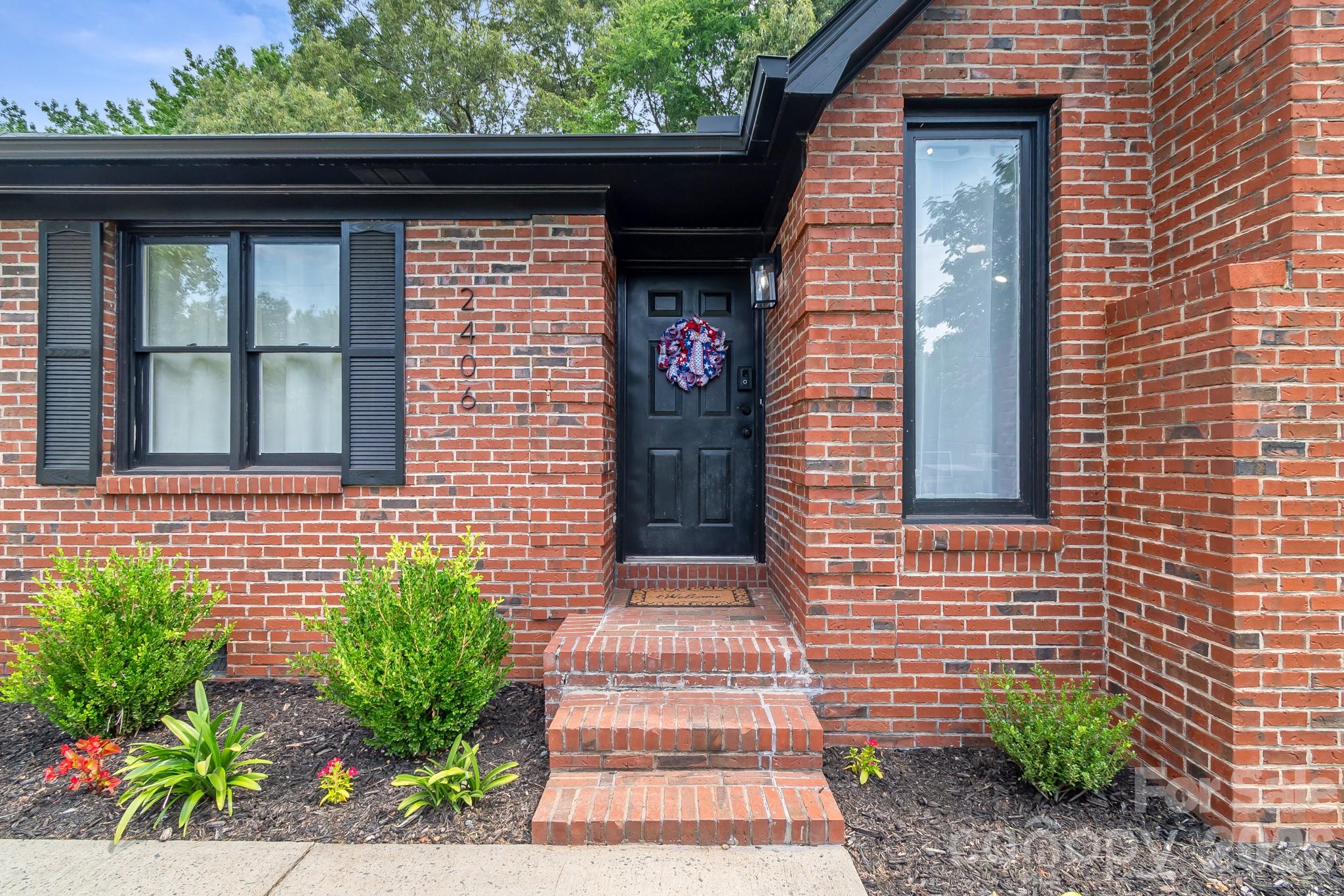 2406 Bearskin Lane — Monroe