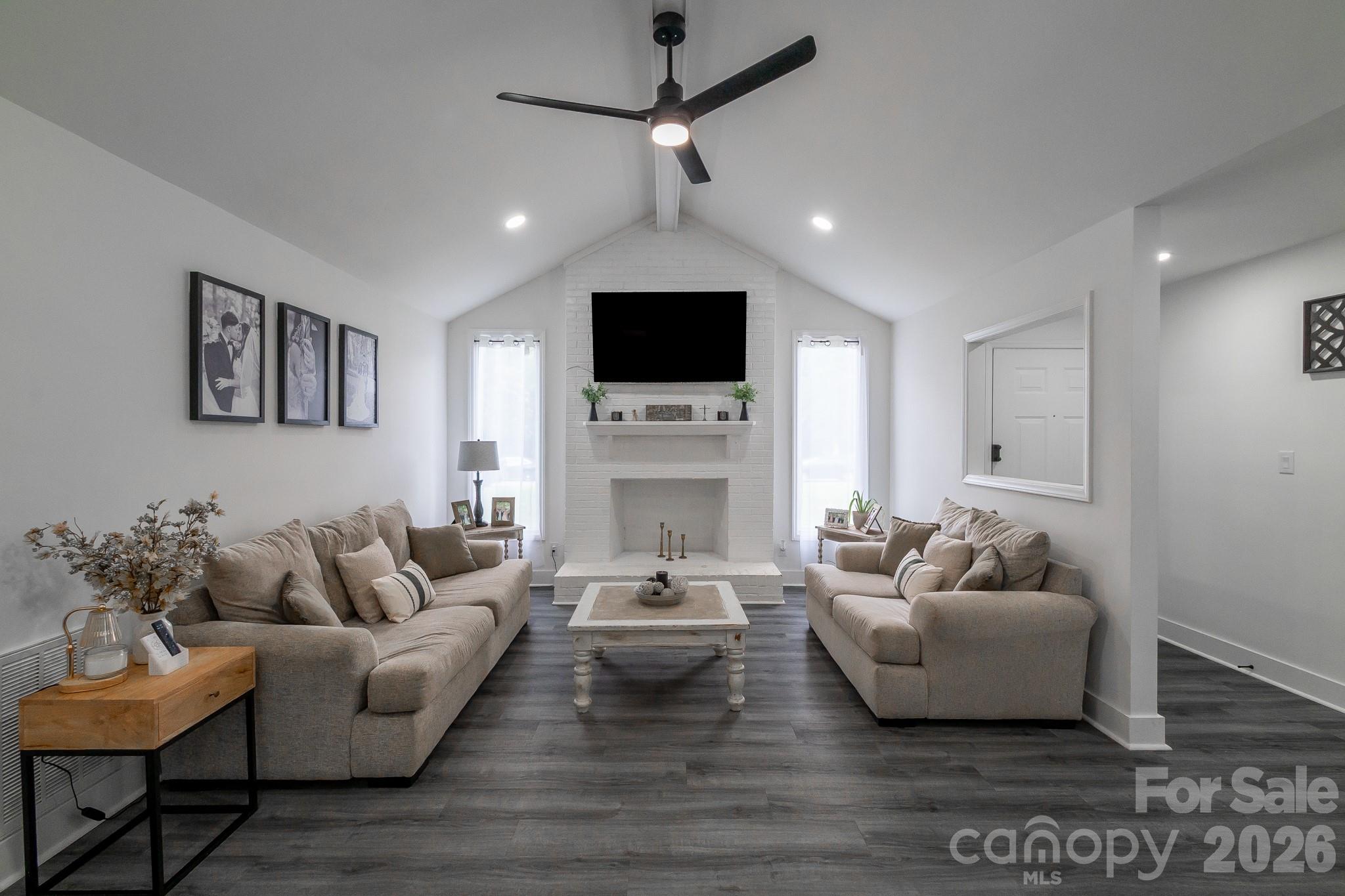 2406 Bearskin Lane — Monroe