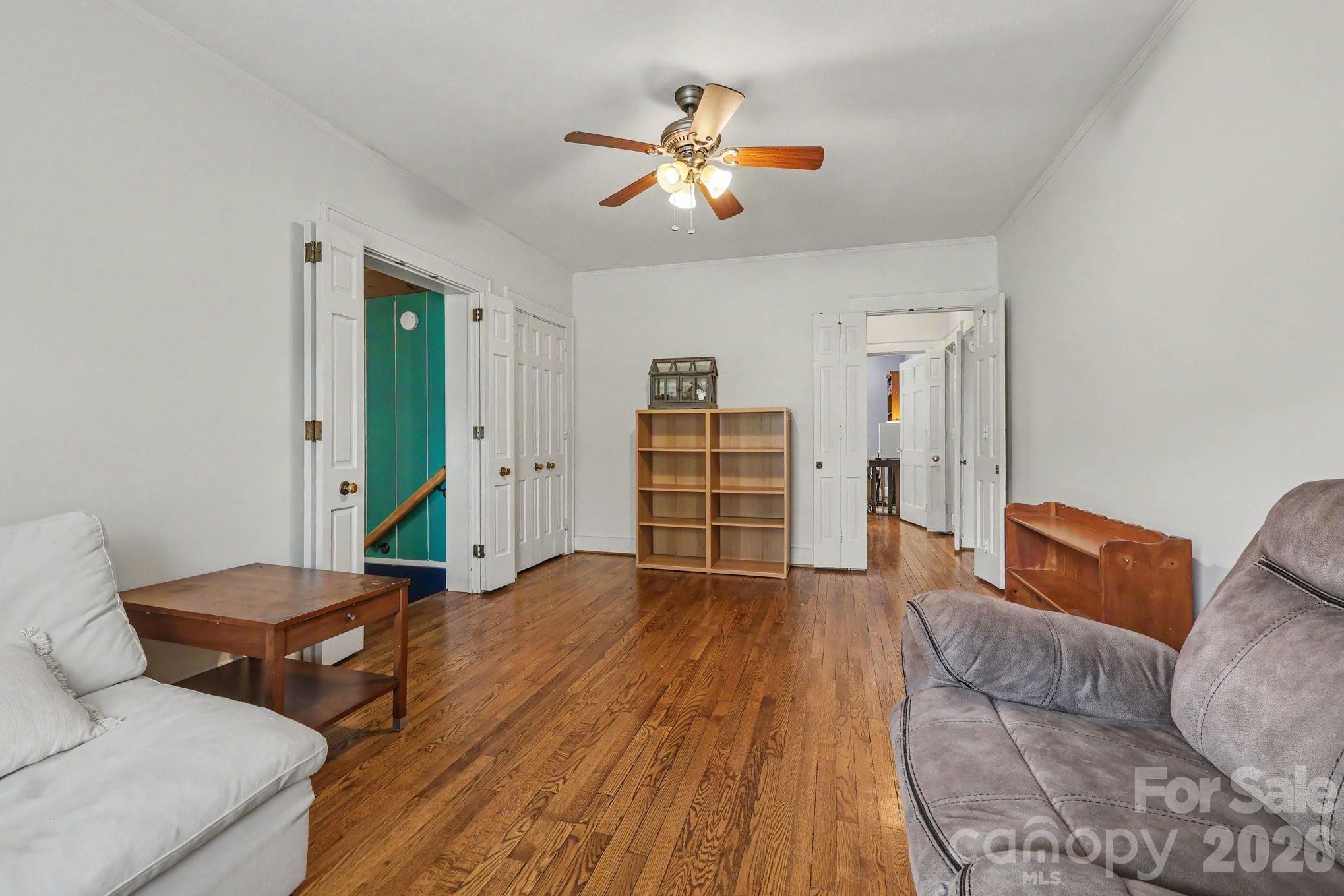404 Fairview Drive — Lexington