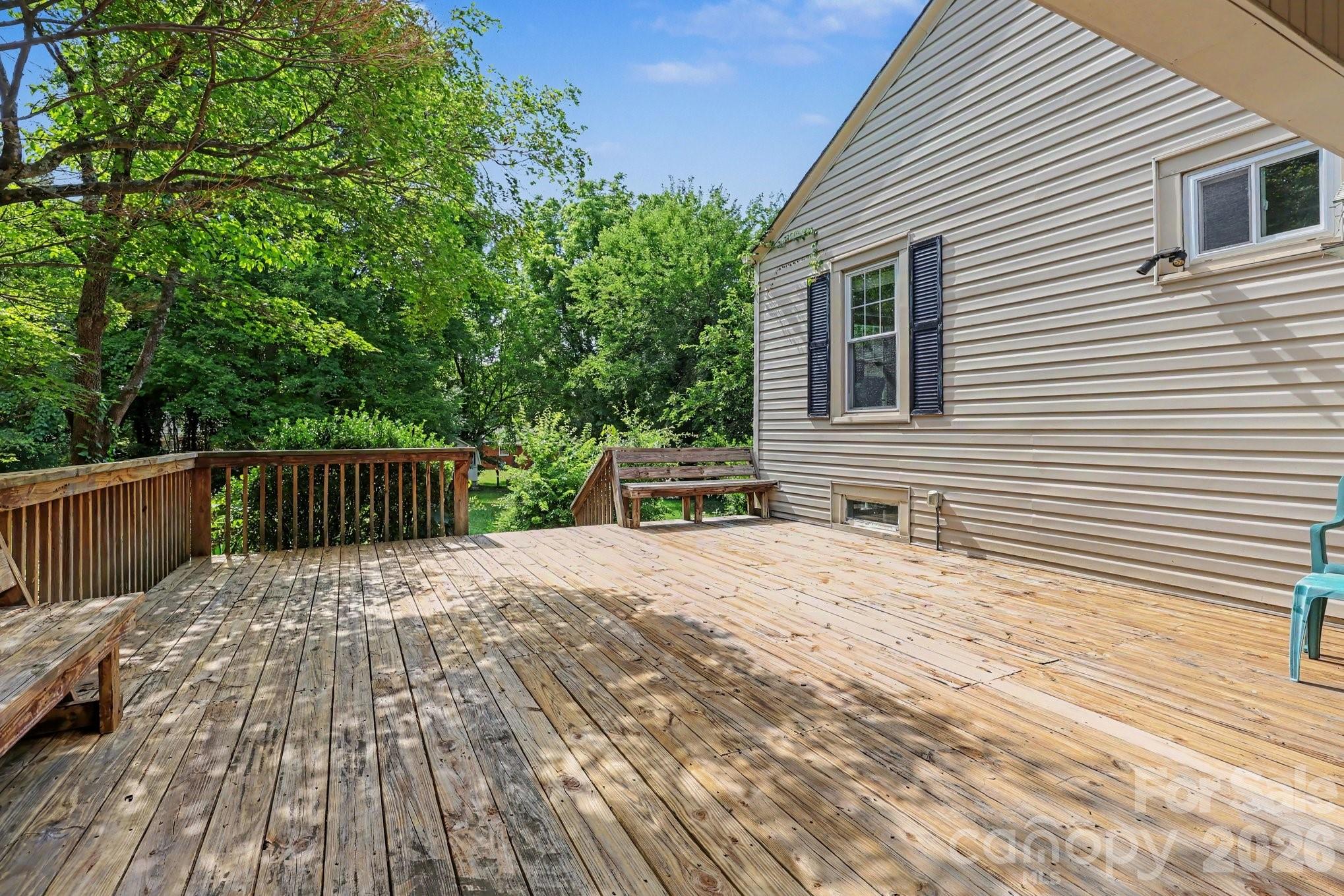 404 Fairview Drive — Lexington