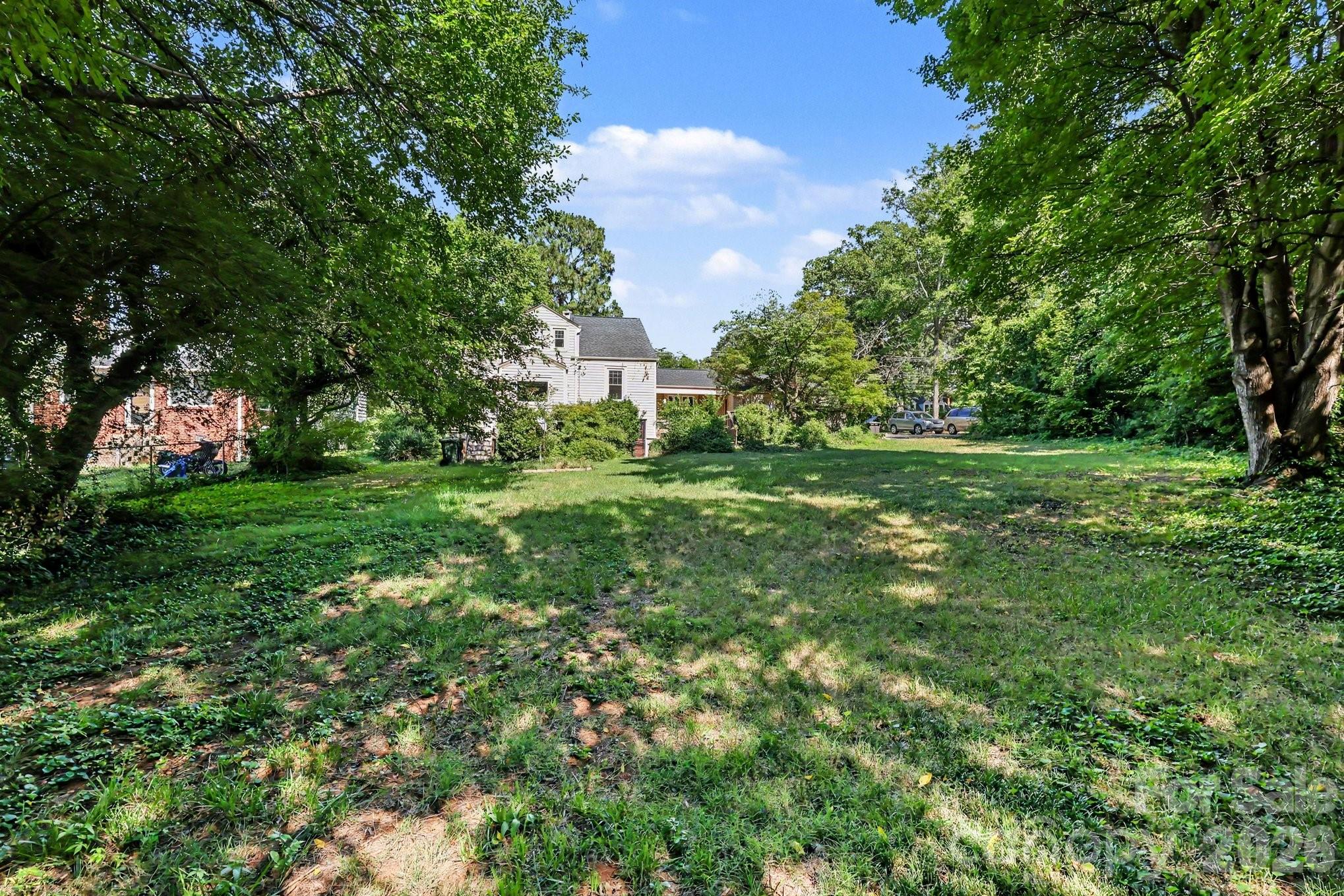 404 Fairview Drive — Lexington