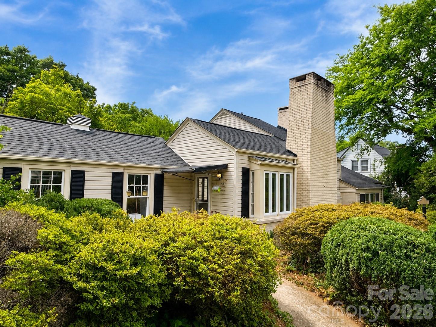 404 Fairview Drive — Lexington