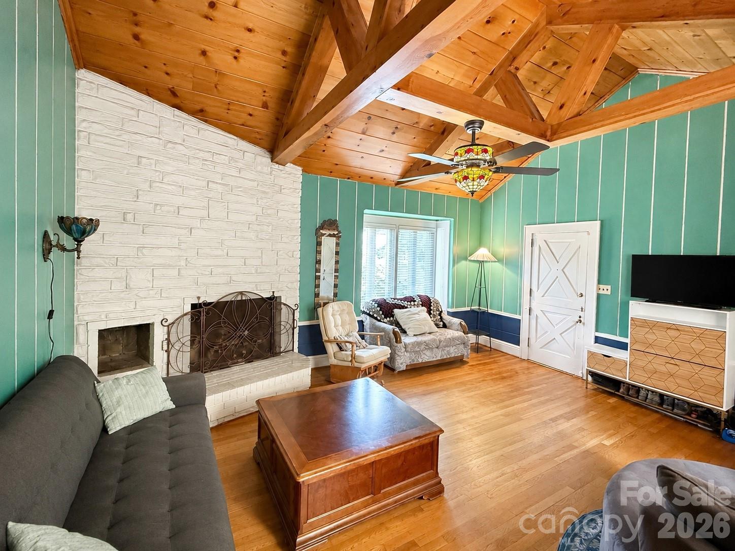 404 Fairview Drive — Lexington
