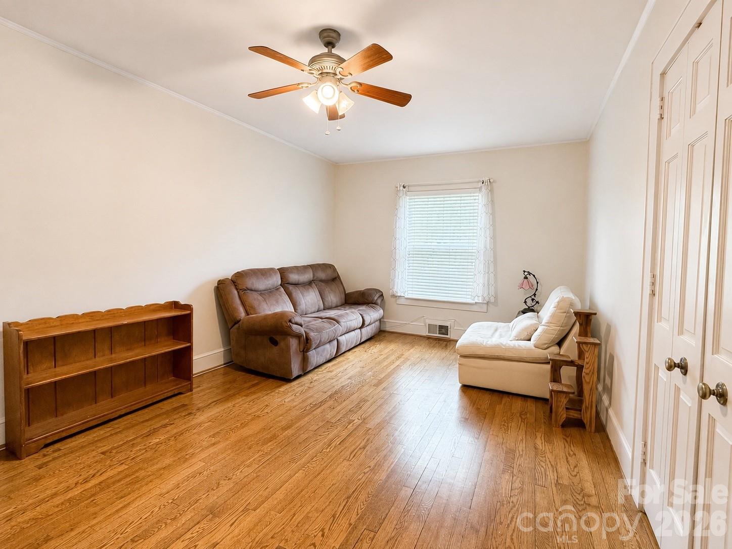 404 Fairview Drive — Lexington