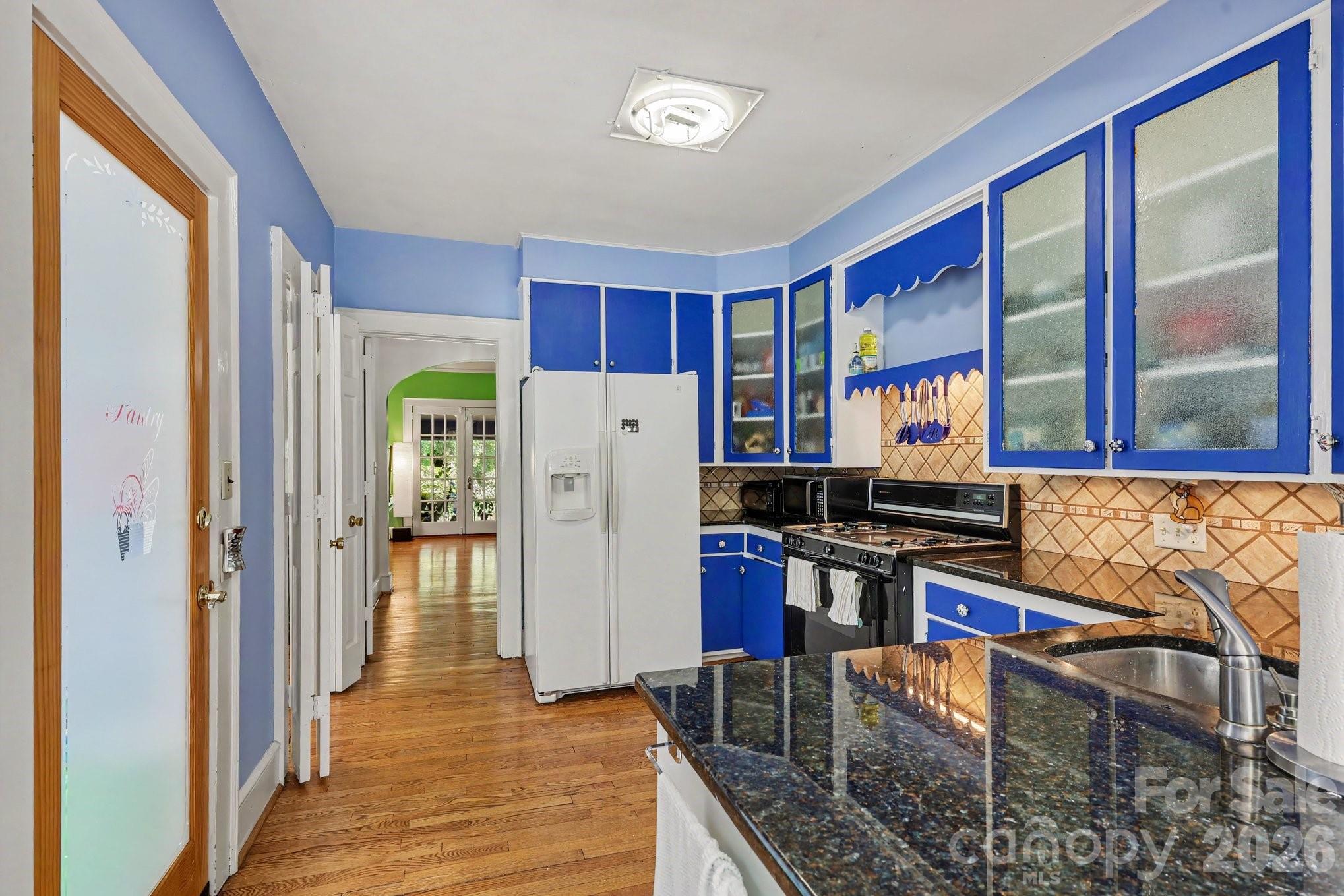 404 Fairview Drive — Lexington