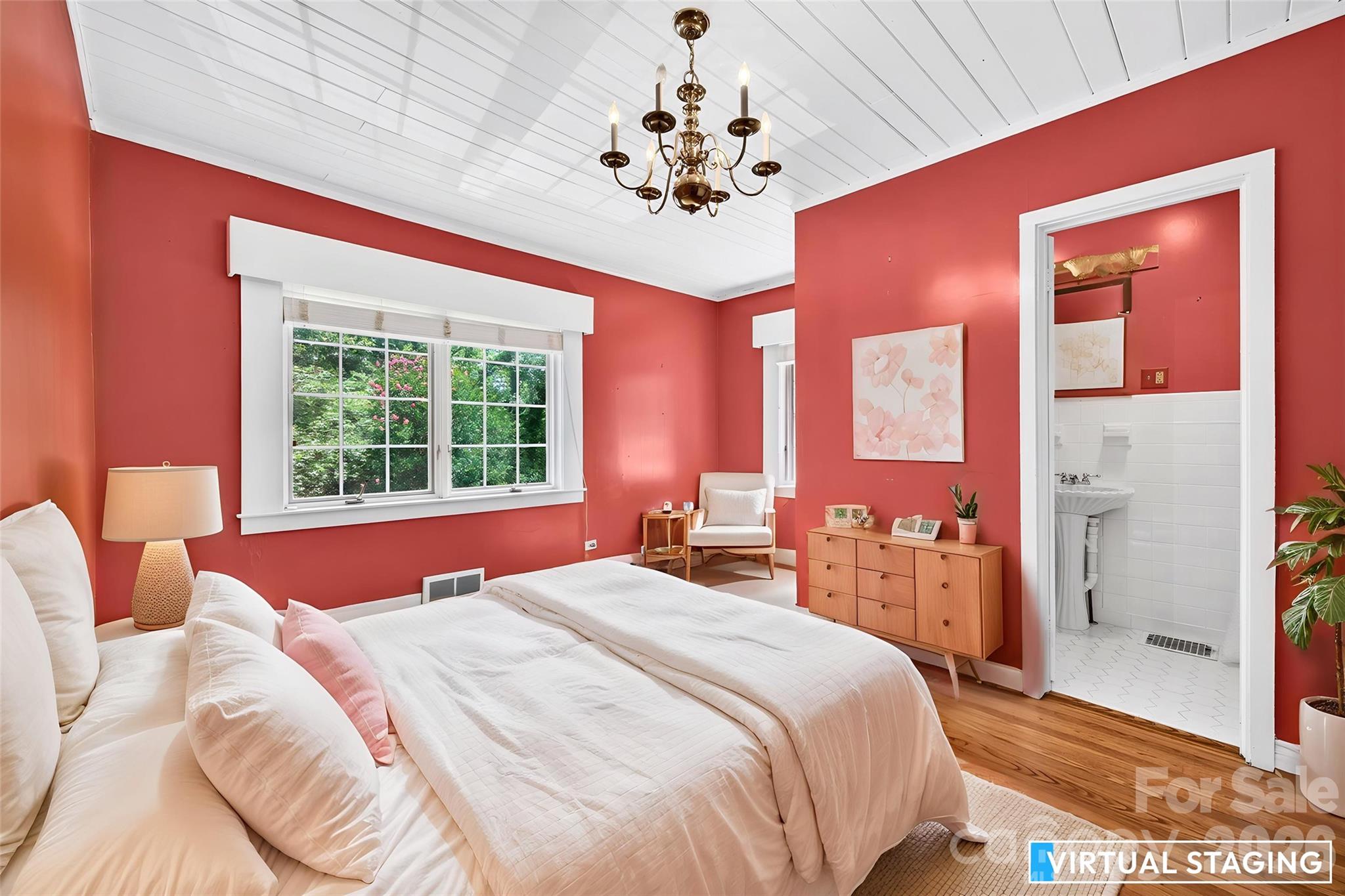 25 Inglewood Road — Asheville