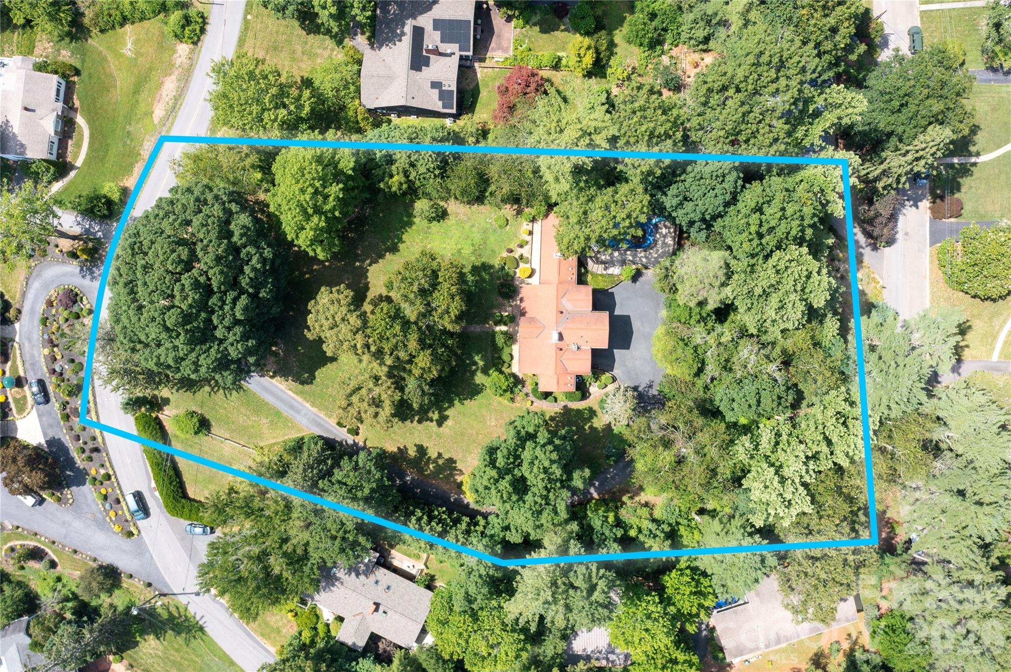 25 Inglewood Road — Asheville