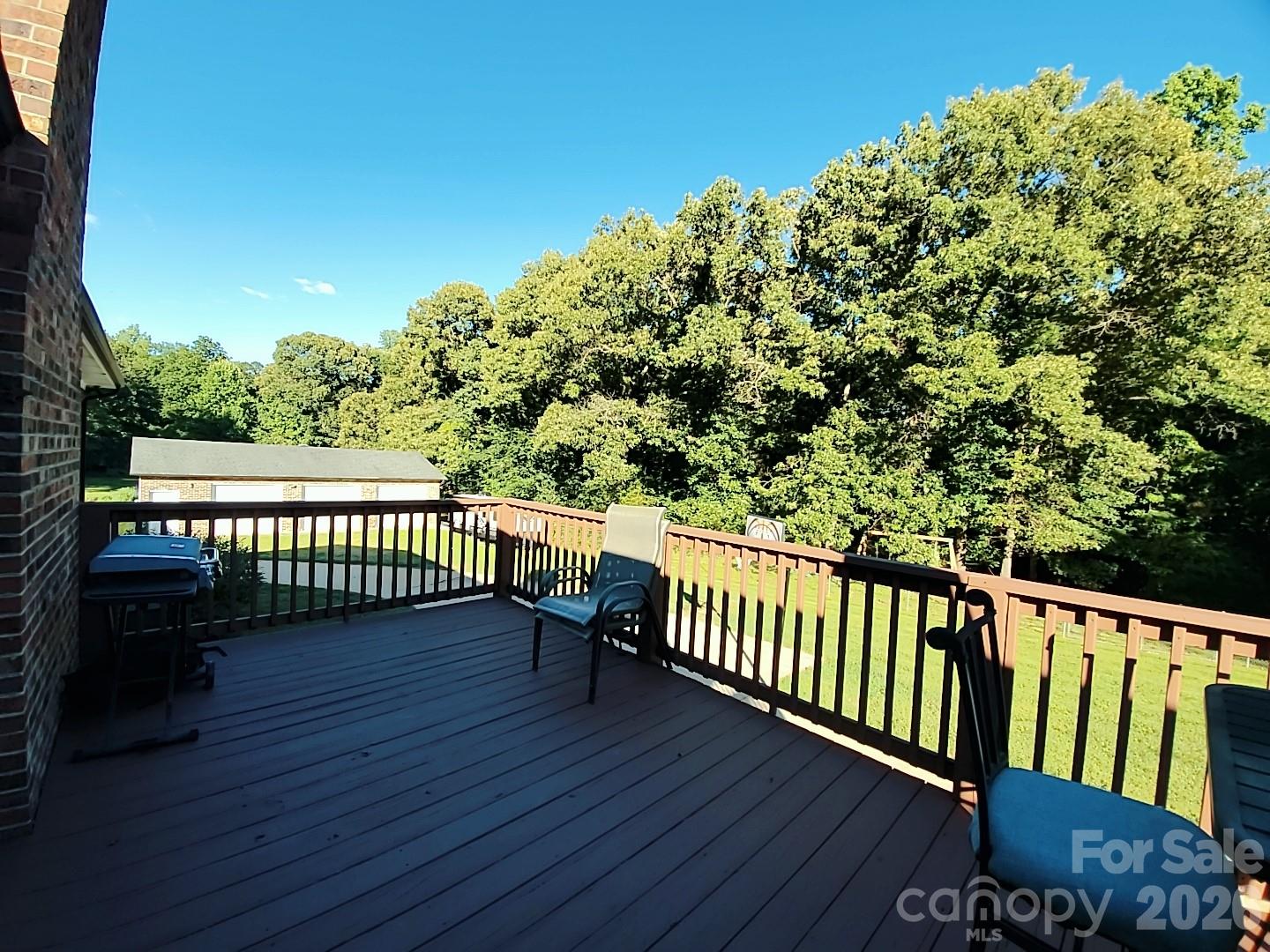 318 Rutledge Road — Mount Holly