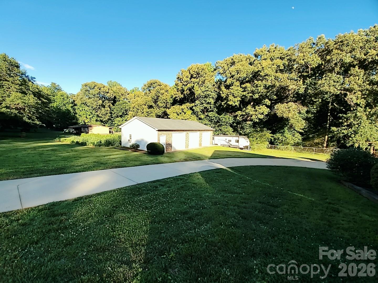 318 Rutledge Road — Mount Holly