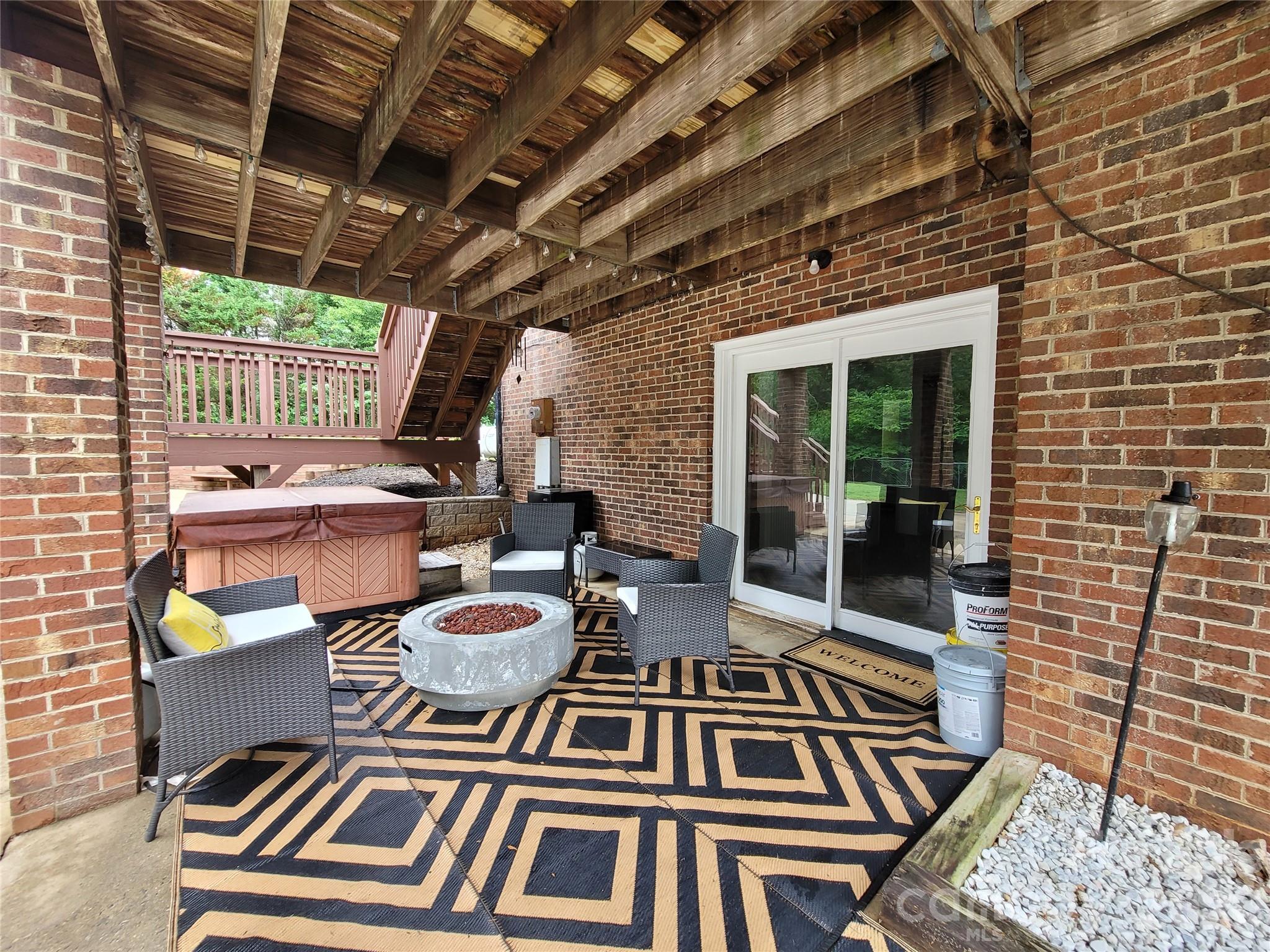 318 Rutledge Road — Mount Holly