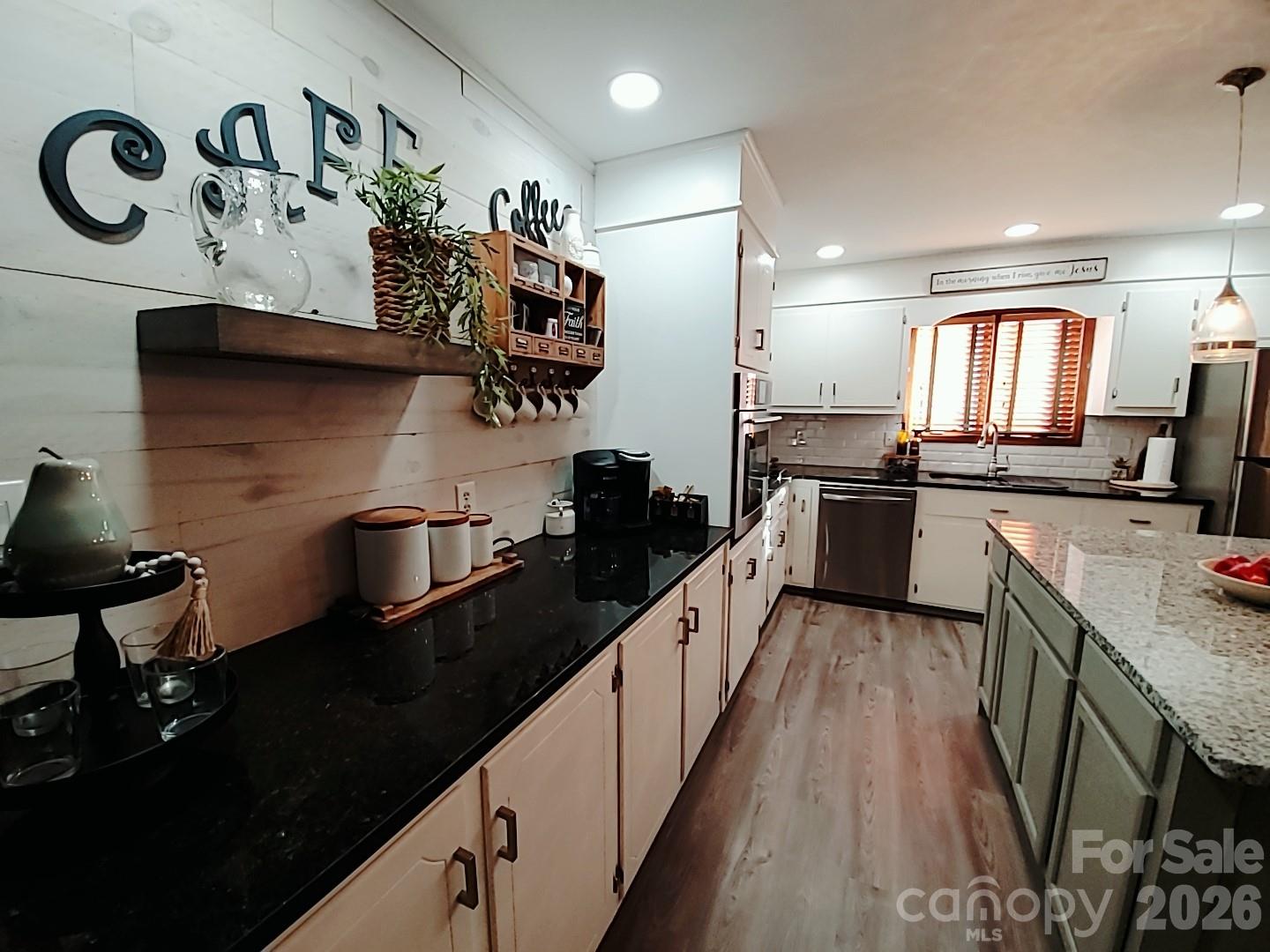 318 Rutledge Road — Mount Holly