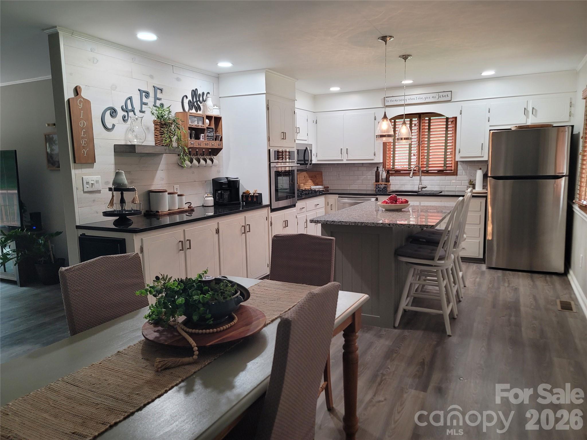 318 Rutledge Road — Mount Holly