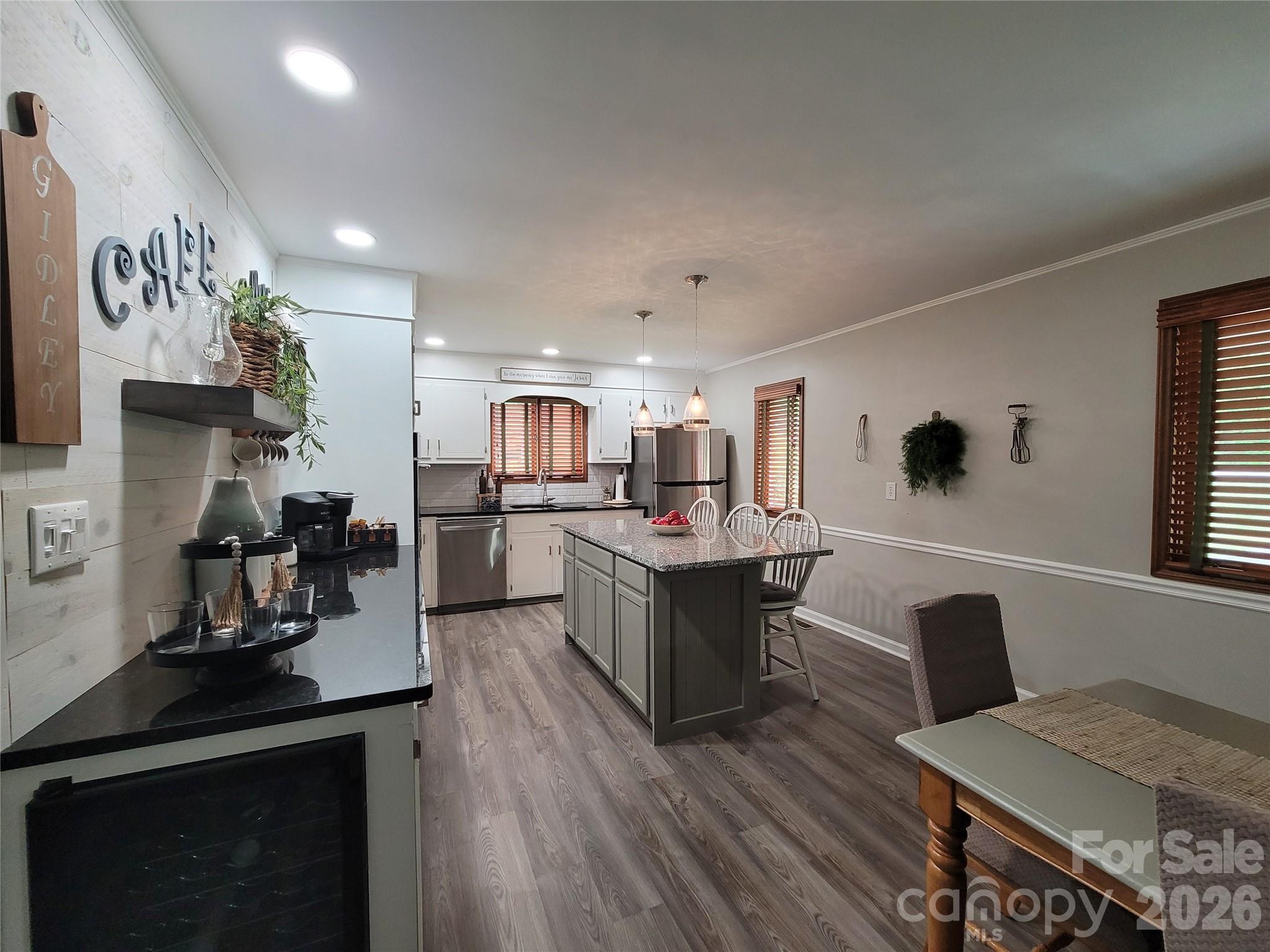 318 Rutledge Road — Mount Holly