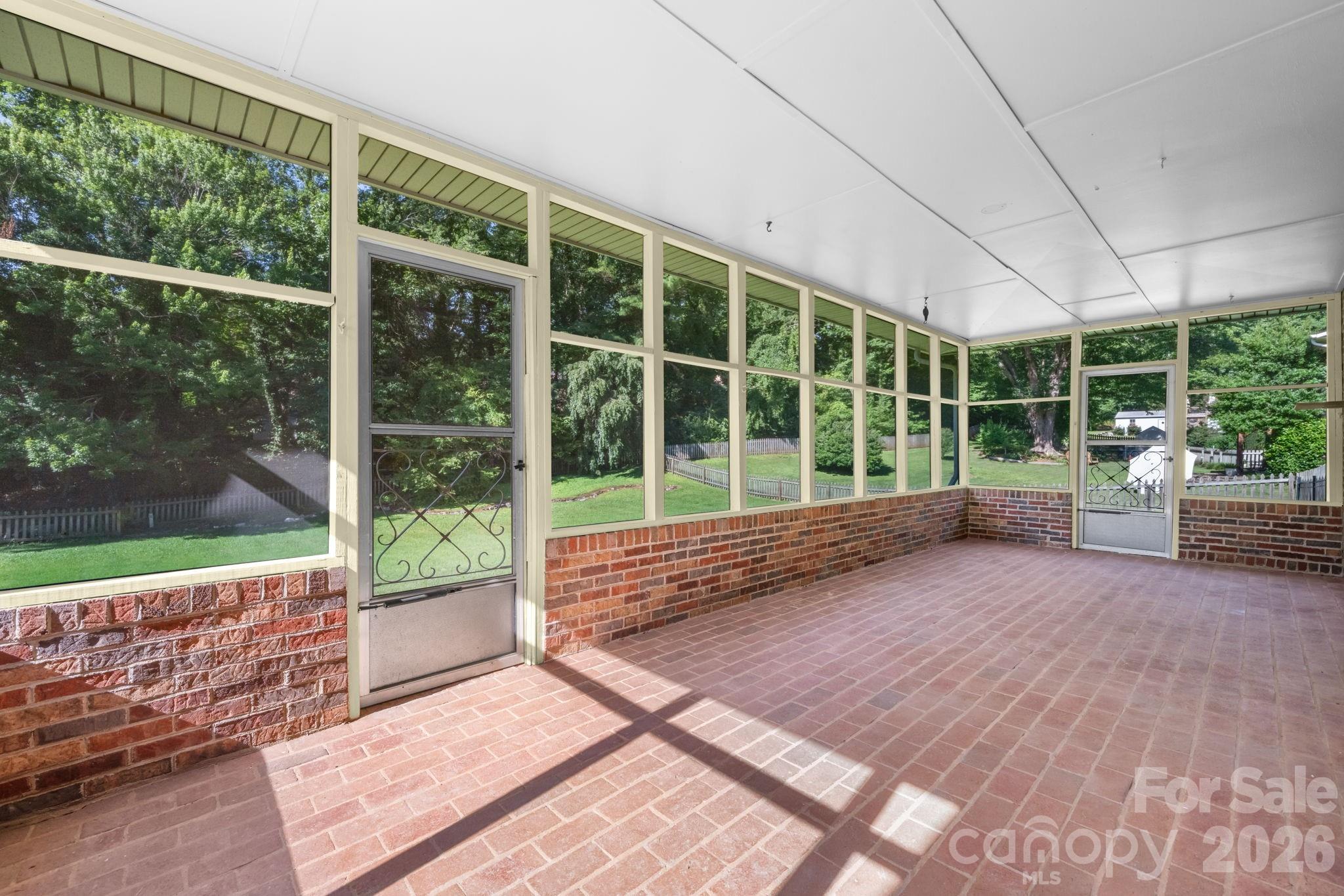 3252 Hollyhill Circle — Valdese