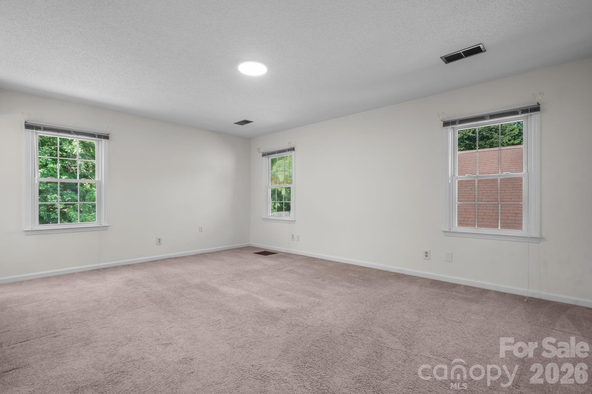 3252 Hollyhill Circle — Valdese