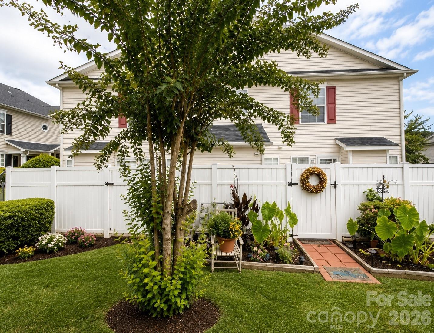 2049 Flushing Court — Charlotte