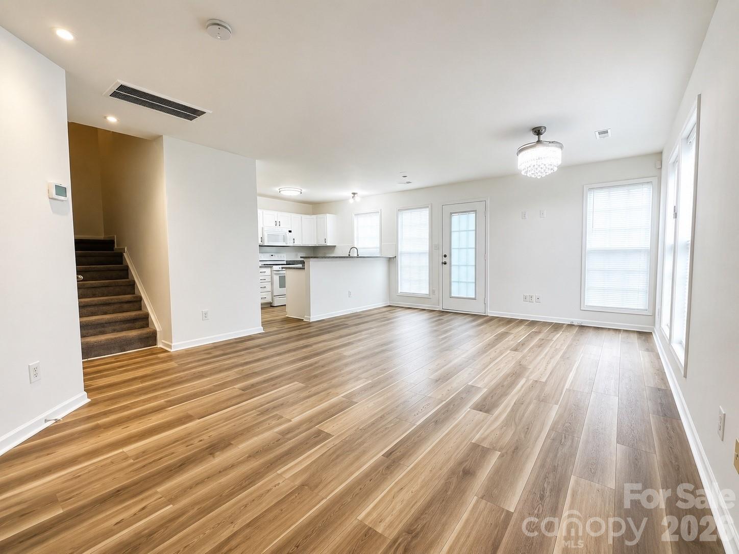 2049 Flushing Court — Charlotte