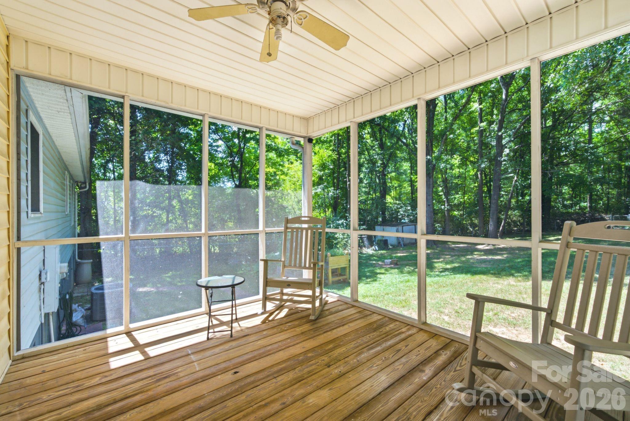 1949 Ridge Road — Clover