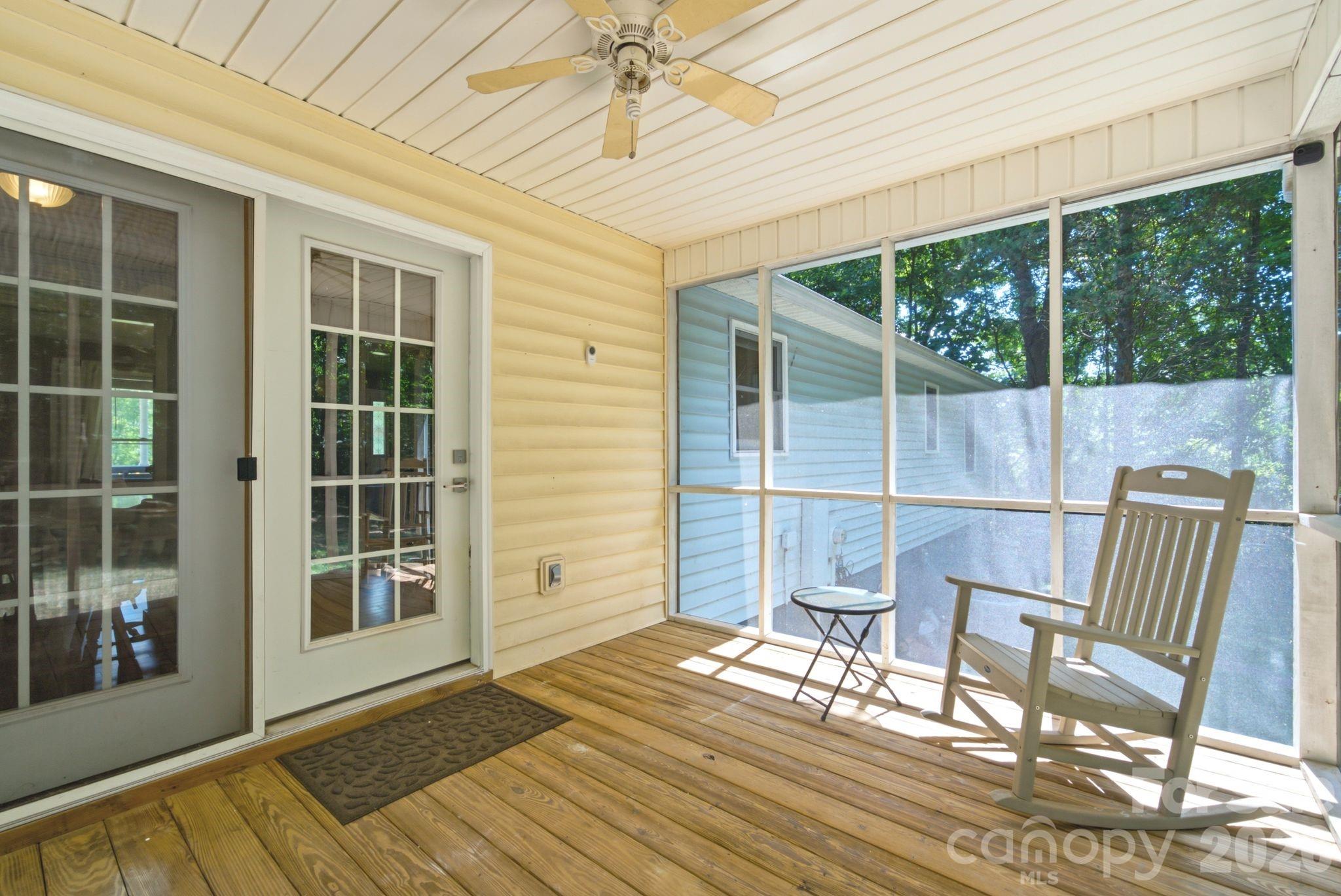 1949 Ridge Road — Clover