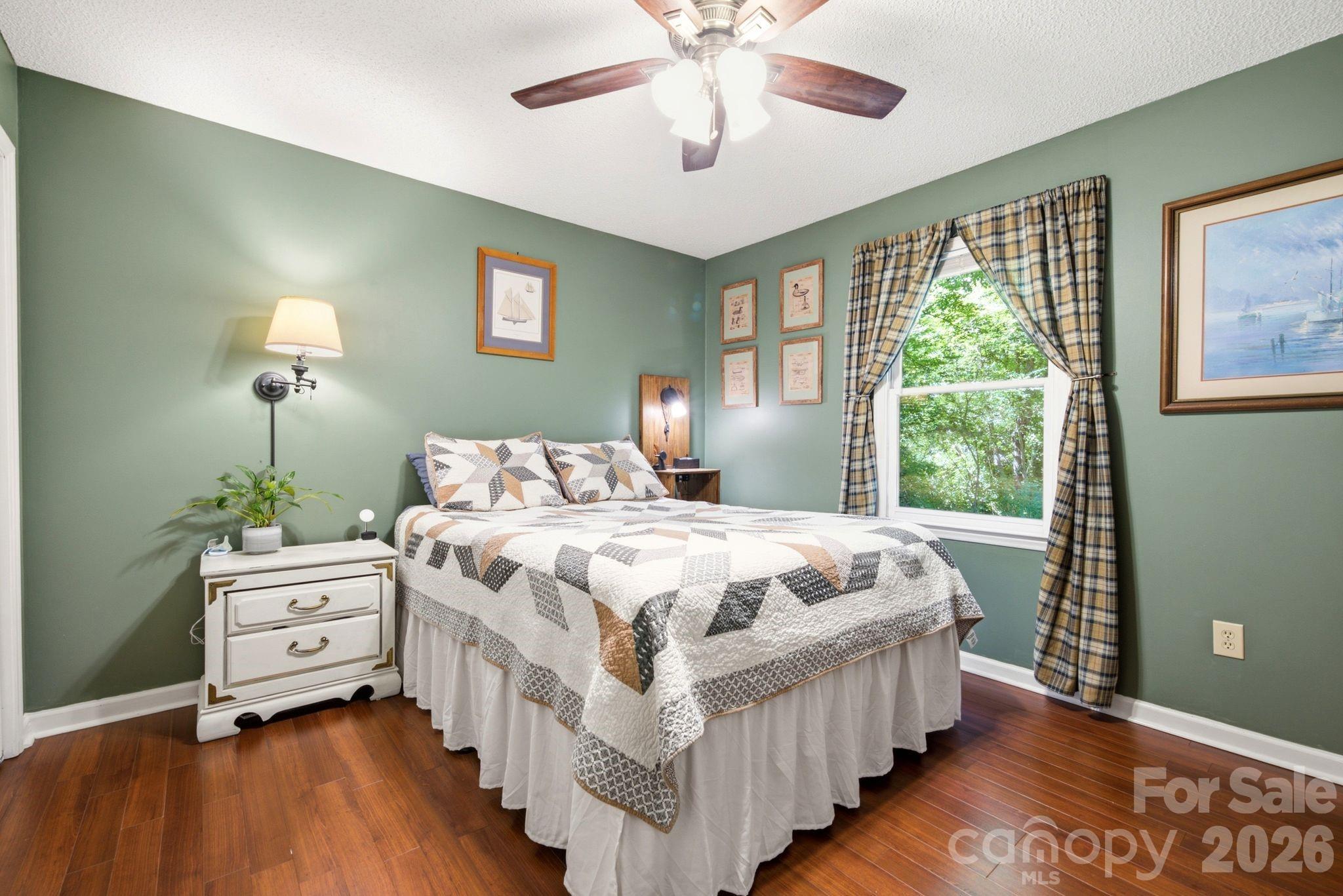 1949 Ridge Road — Clover