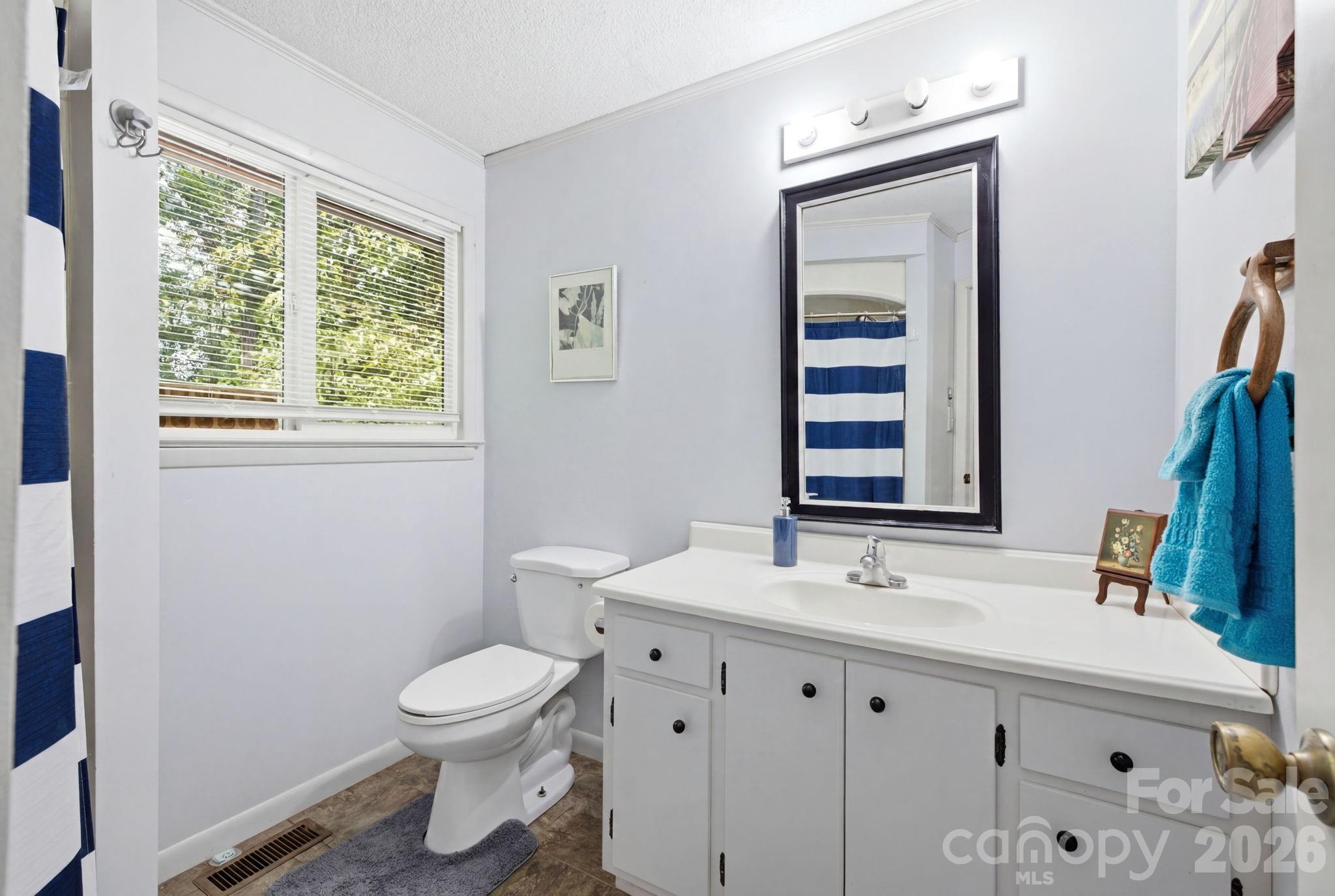 1332 Fairway Drive — Newton