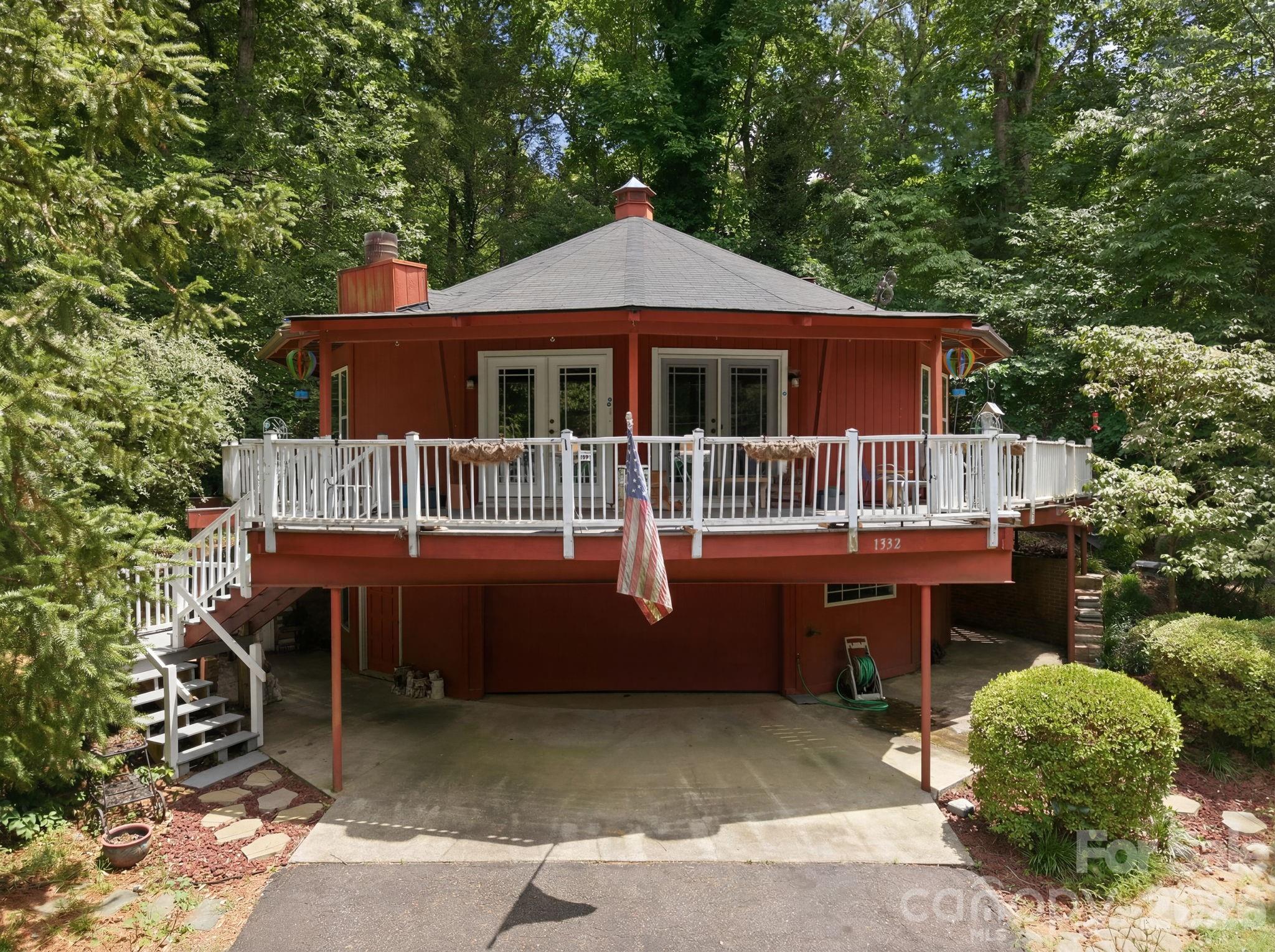 1332 Fairway Drive — Newton