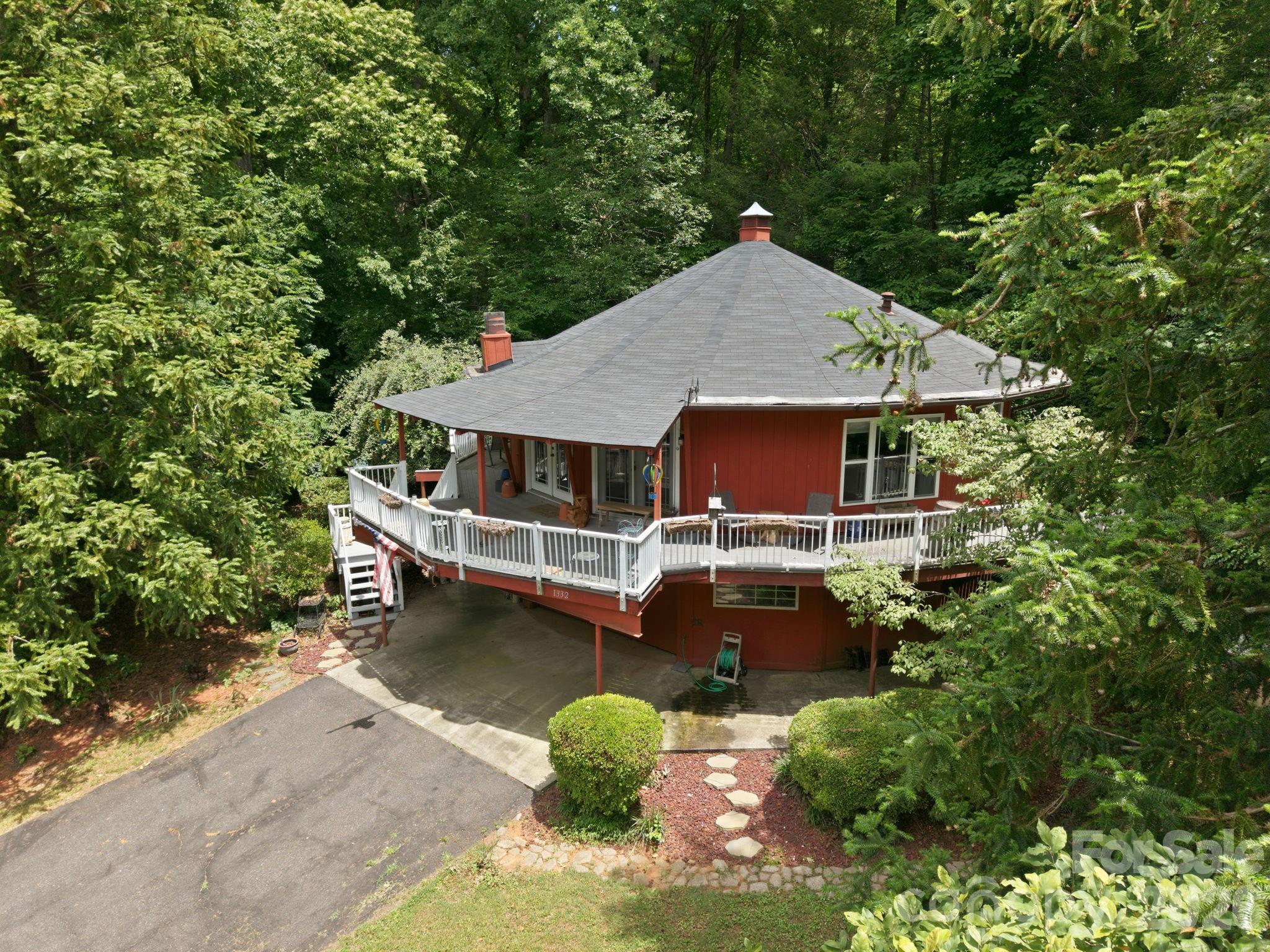 1332 Fairway Drive — Newton