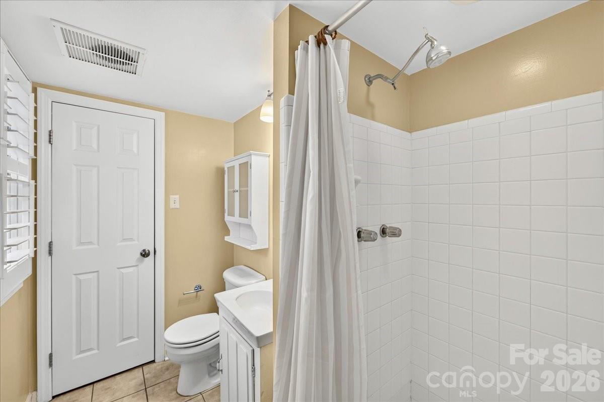 3519 Mill Pond Road — Charlotte