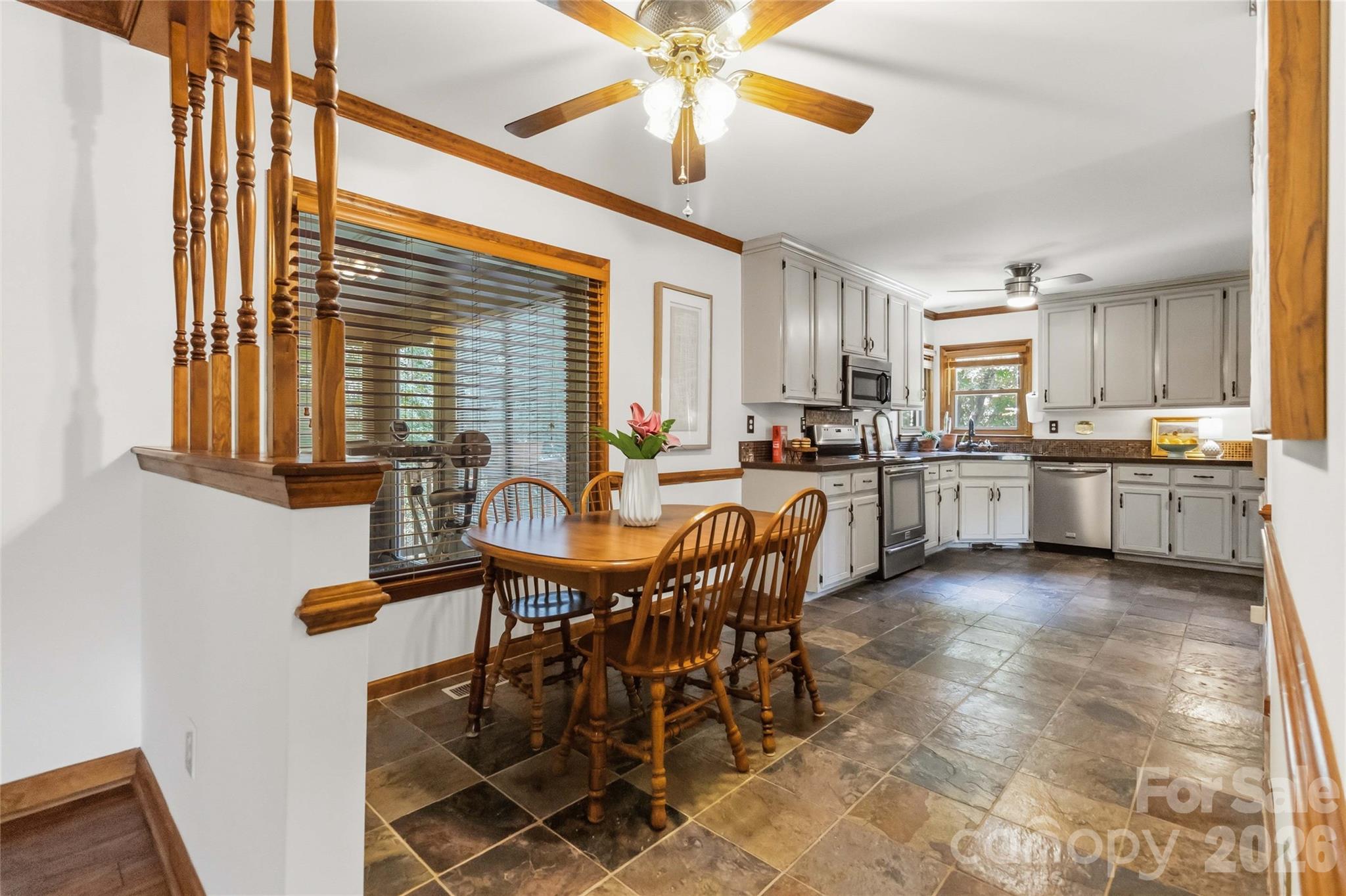 6933 Albaneen Court — Charlotte