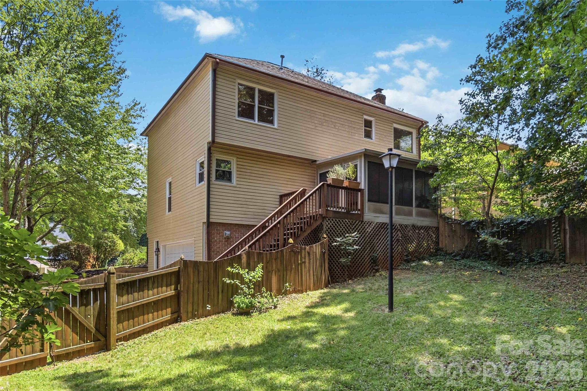 6933 Albaneen Court — Charlotte