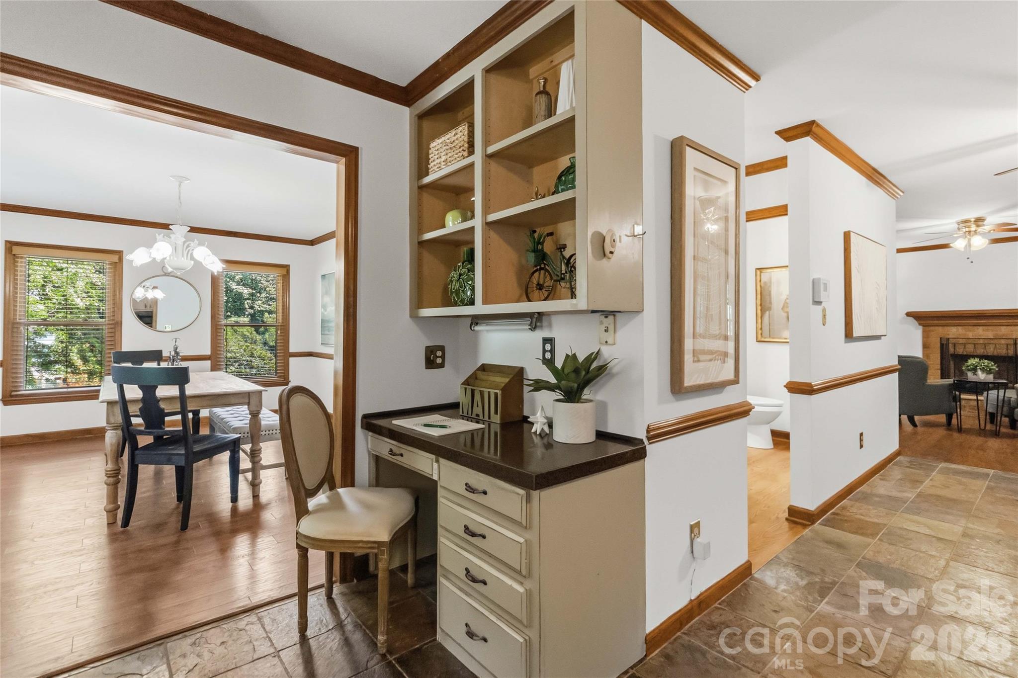 6933 Albaneen Court — Charlotte