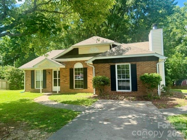 8029 Glencannon Drive — Charlotte
