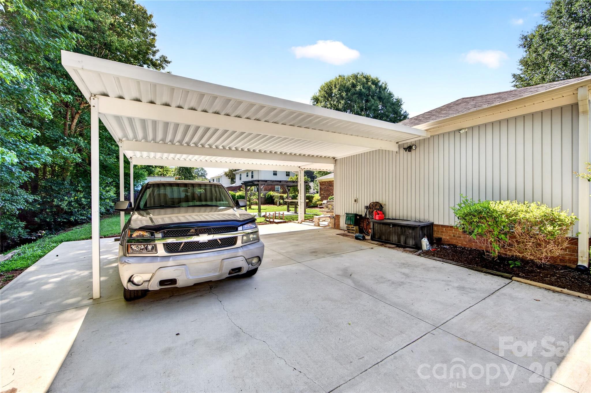 6801 Rambling Rose Drive — Charlotte