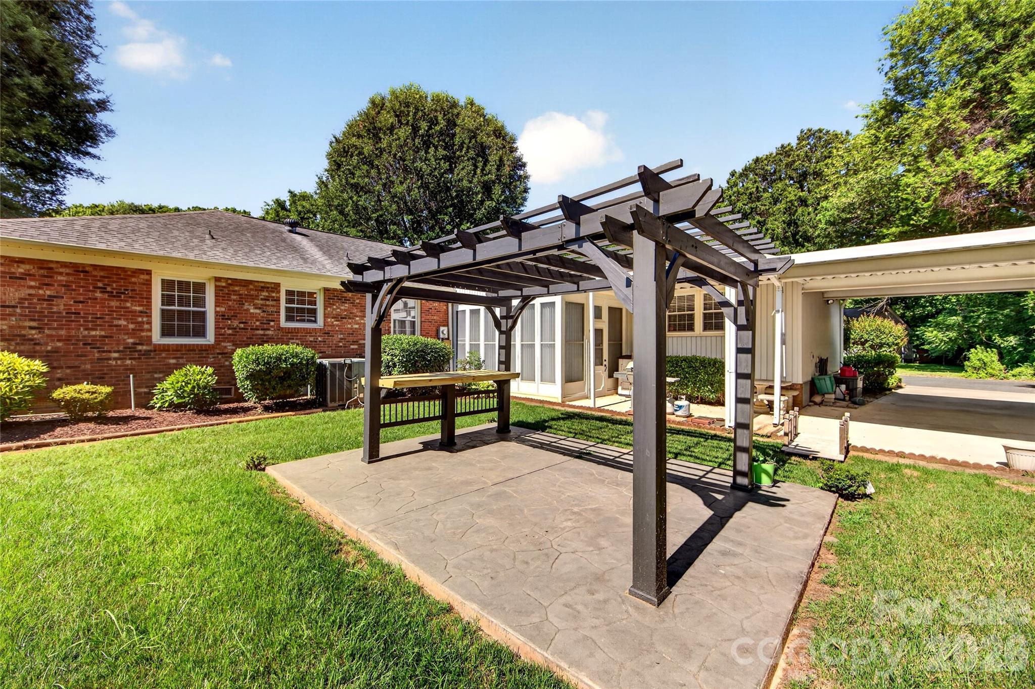 6801 Rambling Rose Drive — Charlotte