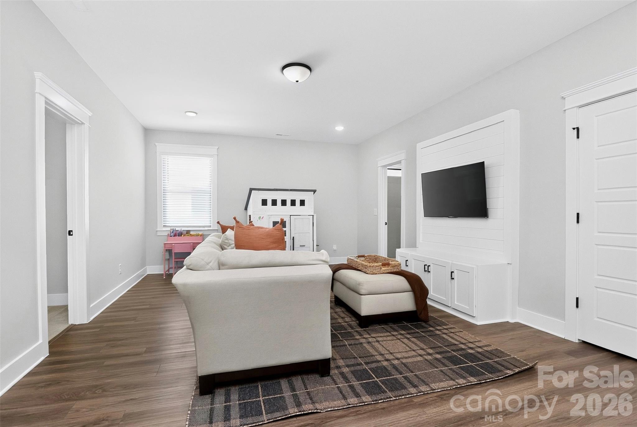 17222 Monocacy Boulevard — Huntersville