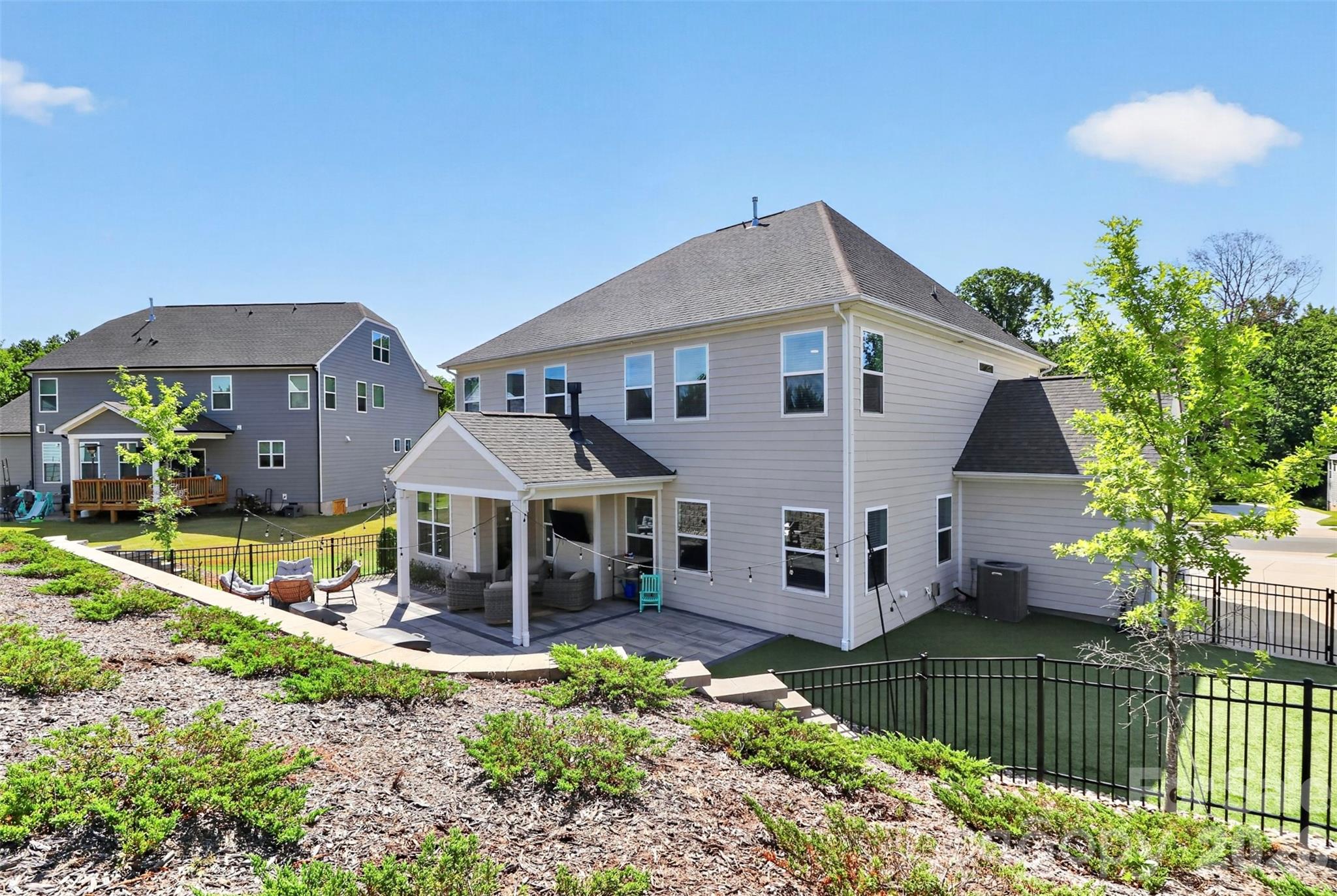17222 Monocacy Boulevard — Huntersville