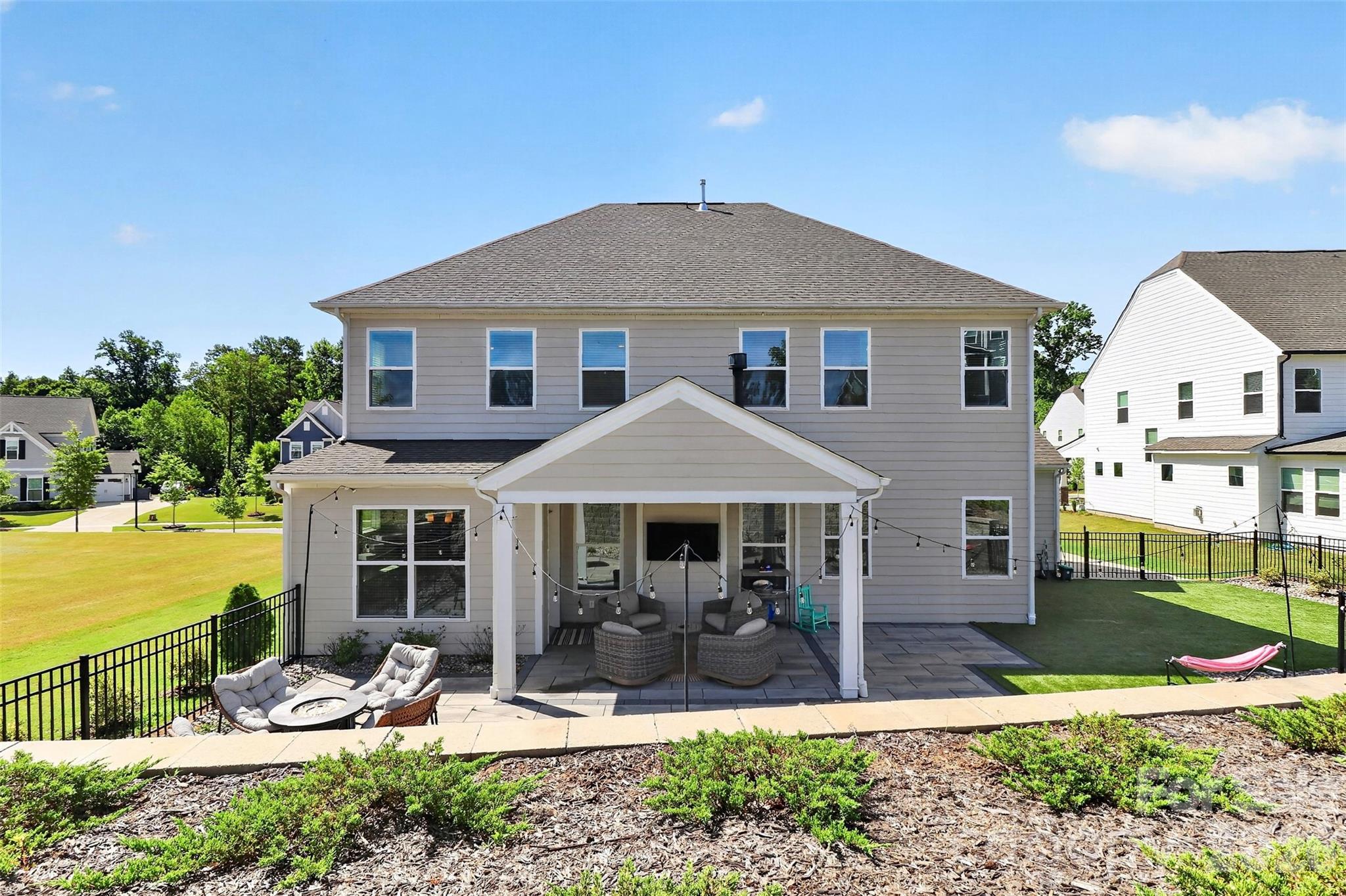 17222 Monocacy Boulevard — Huntersville