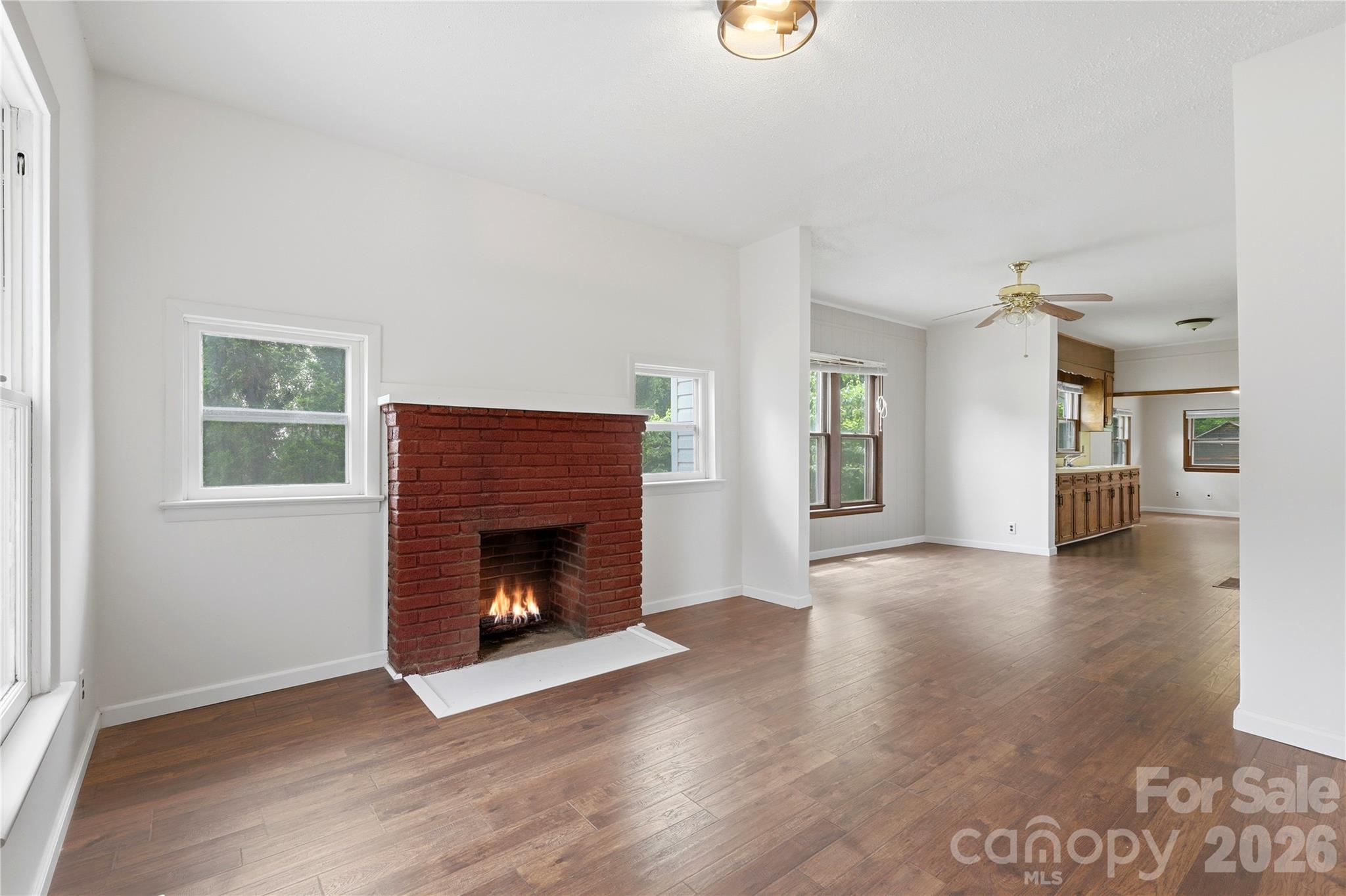 1013 7th Street NE — Hickory