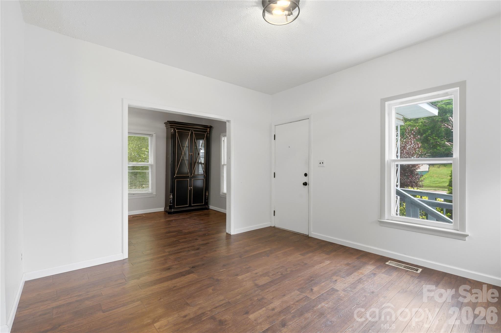 1013 7th Street NE — Hickory