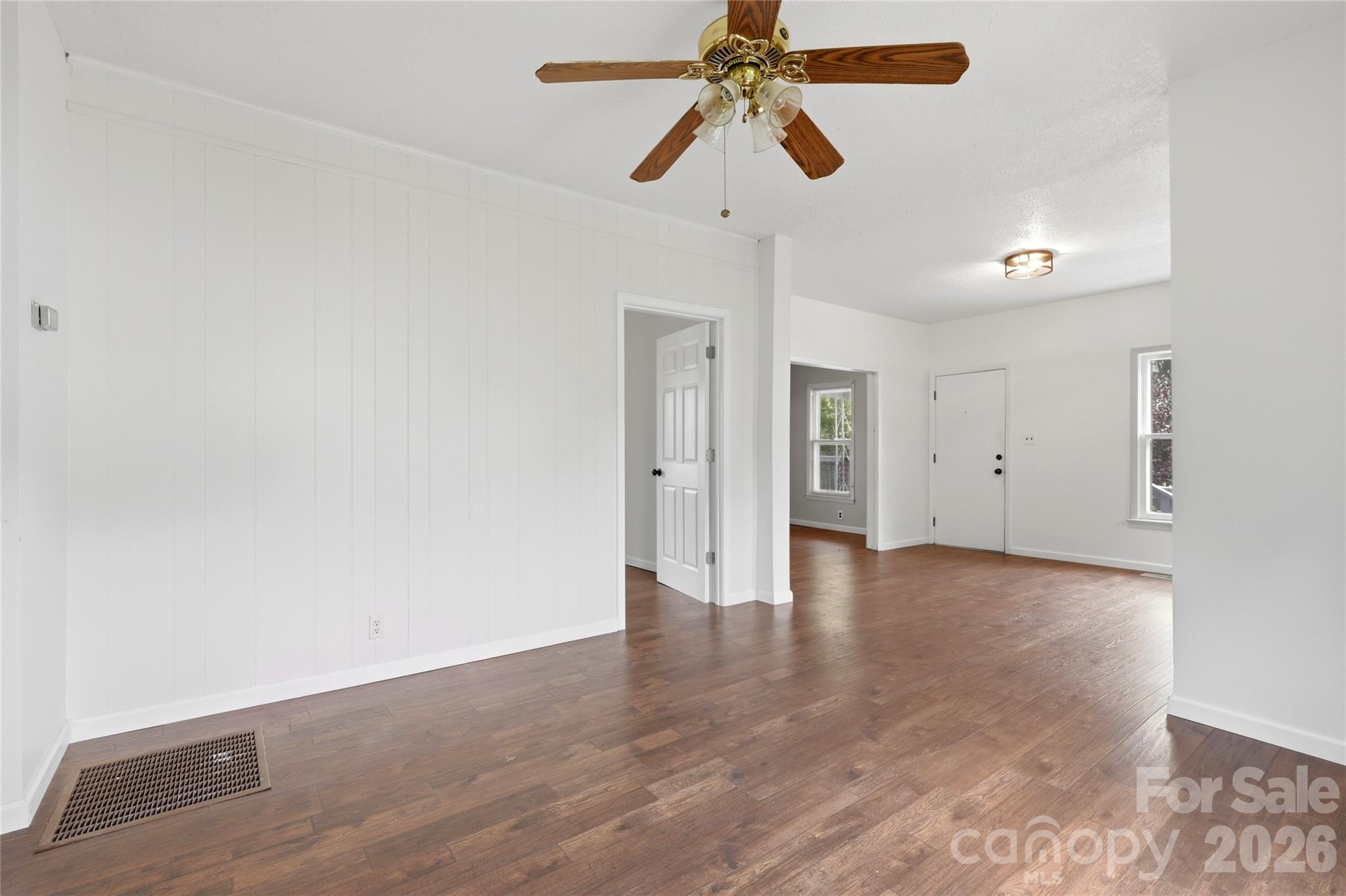 1013 7th Street NE — Hickory