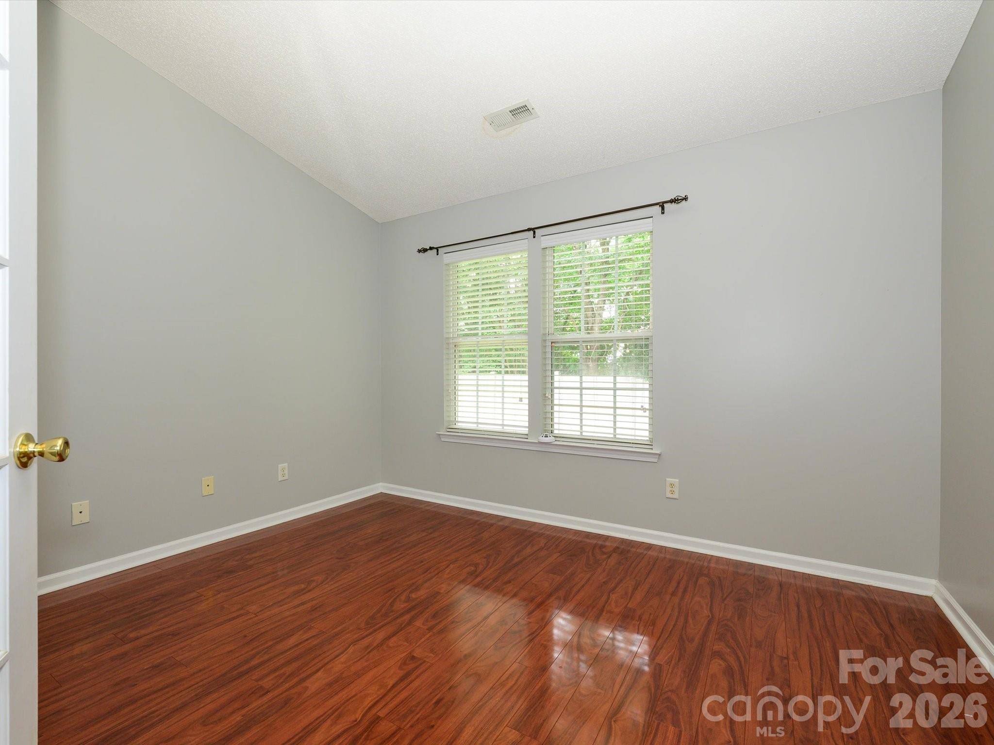 4821 Renfrew Drive — Concord