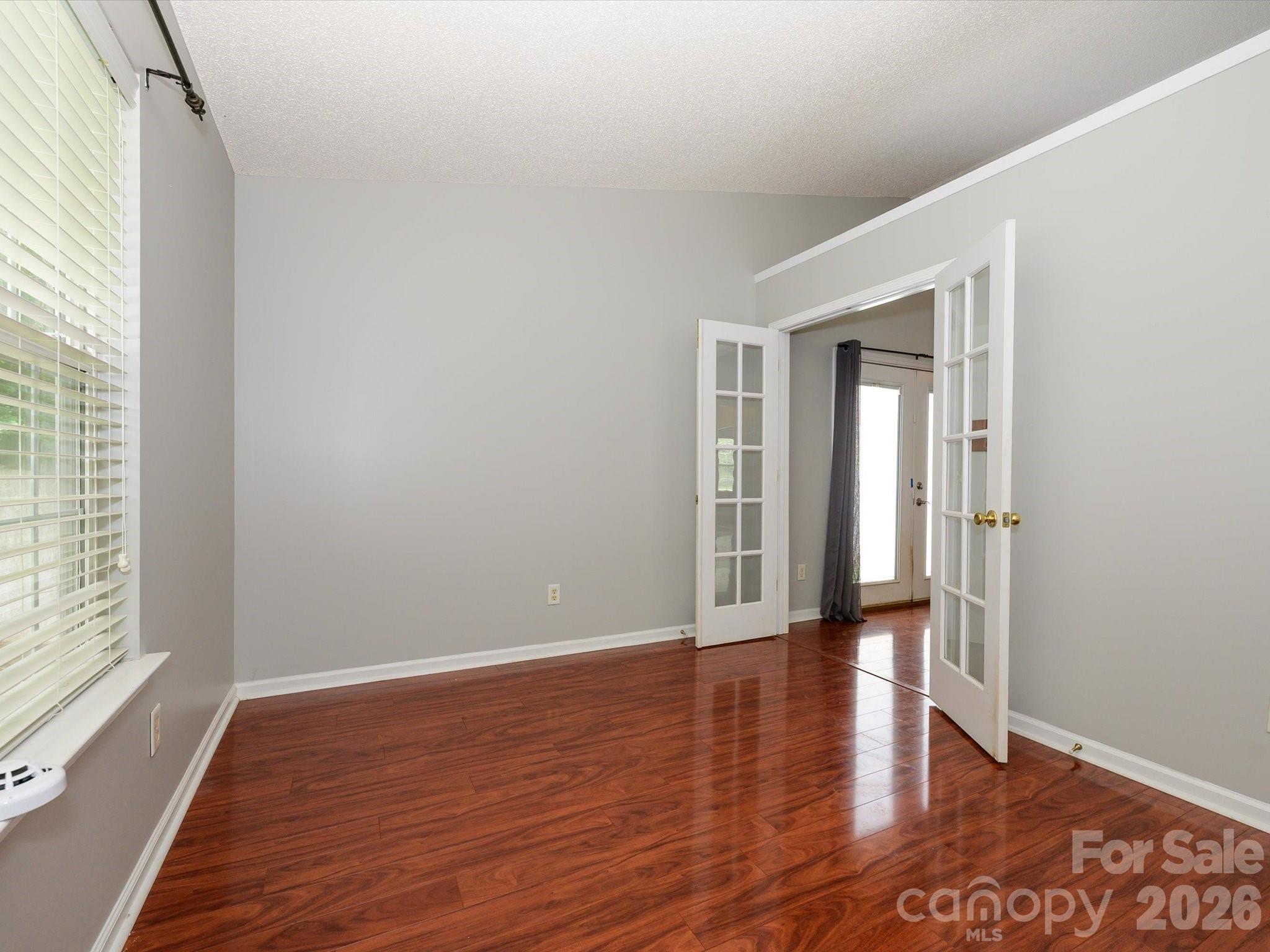 4821 Renfrew Drive — Concord