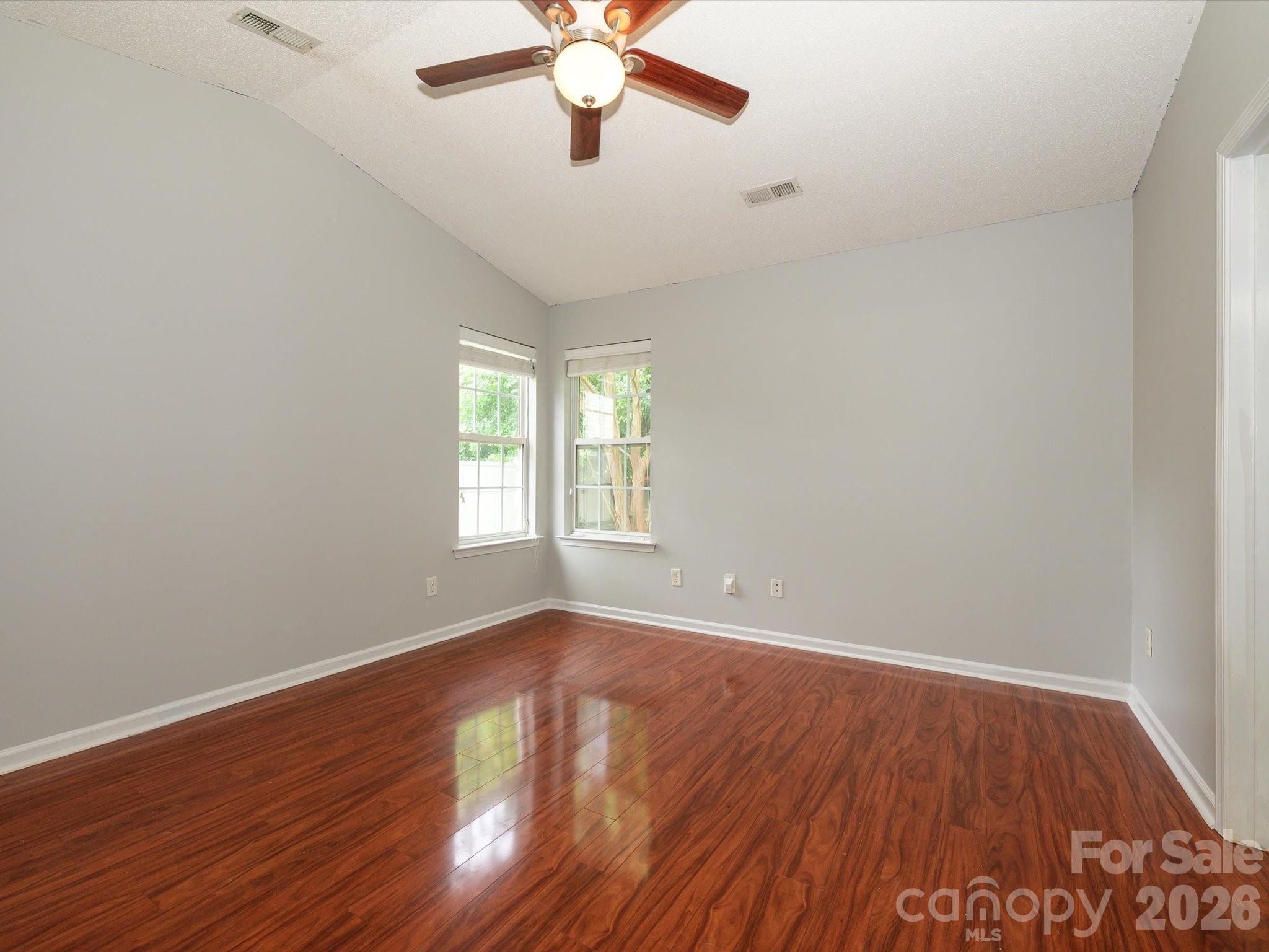 4821 Renfrew Drive — Concord