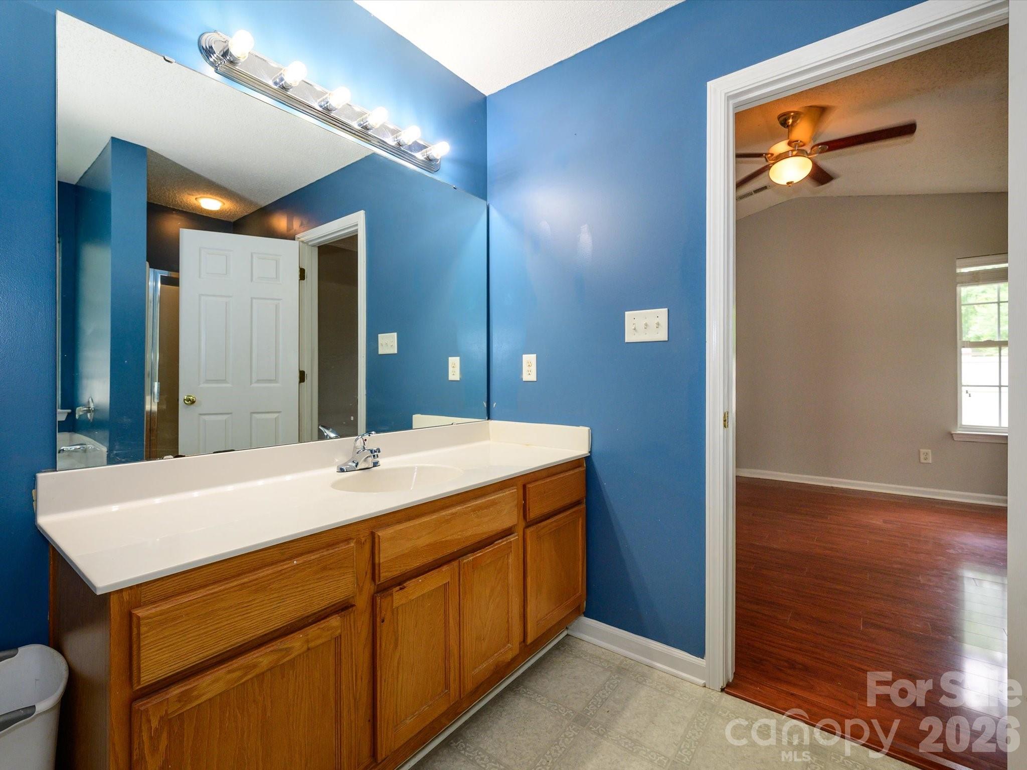 4821 Renfrew Drive — Concord