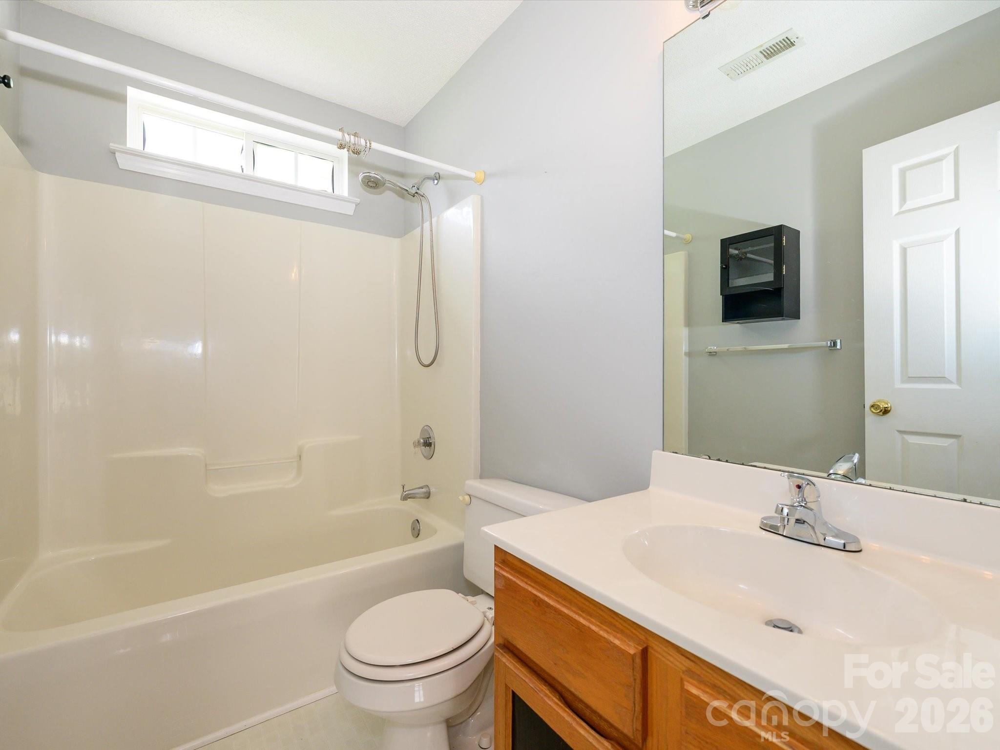 4821 Renfrew Drive — Concord