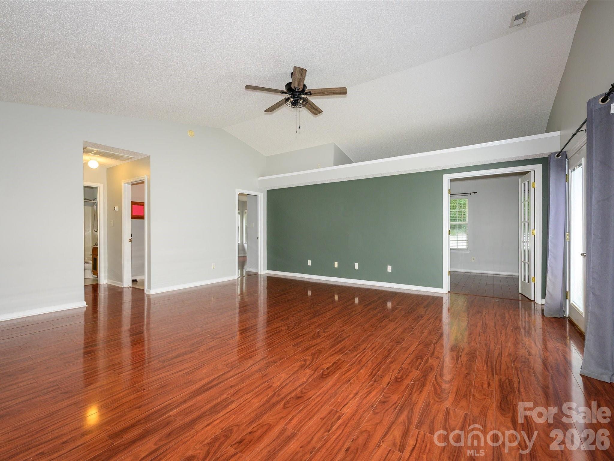 4821 Renfrew Drive — Concord