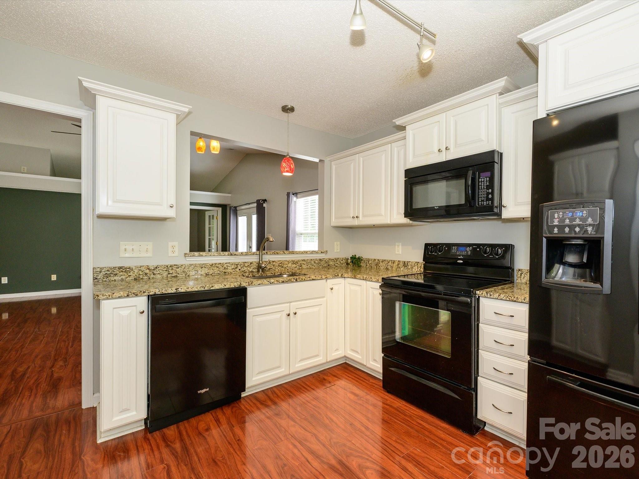 4821 Renfrew Drive — Concord