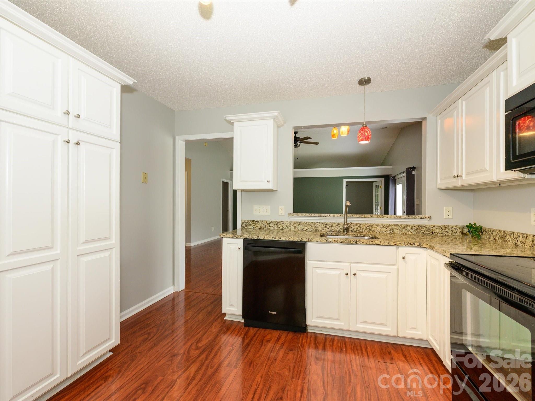 4821 Renfrew Drive — Concord