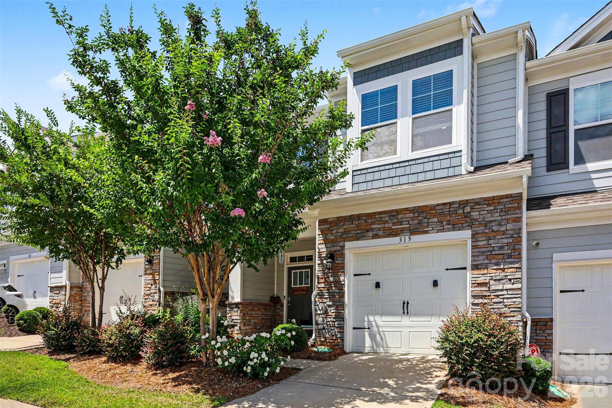 315 Bulrush Road — Clover